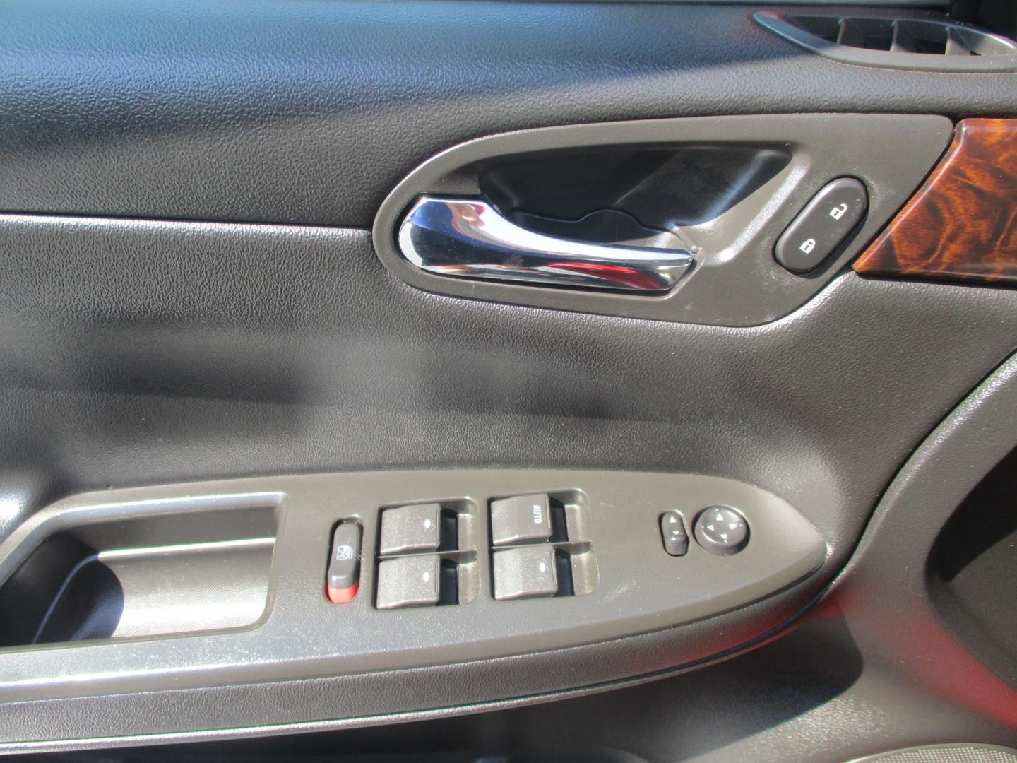 2013 RED Chevrolet Impala LT (Fleet) (2G1WG5E31D1) with an 3.6L V6 DOHC 16V FFV engine, 6-Speed Automatic transmission, located at 540a Delsea Drive, Sewell, NJ, 08080, (987) 867-5309, 39.752560, -75.111206- Photo#10