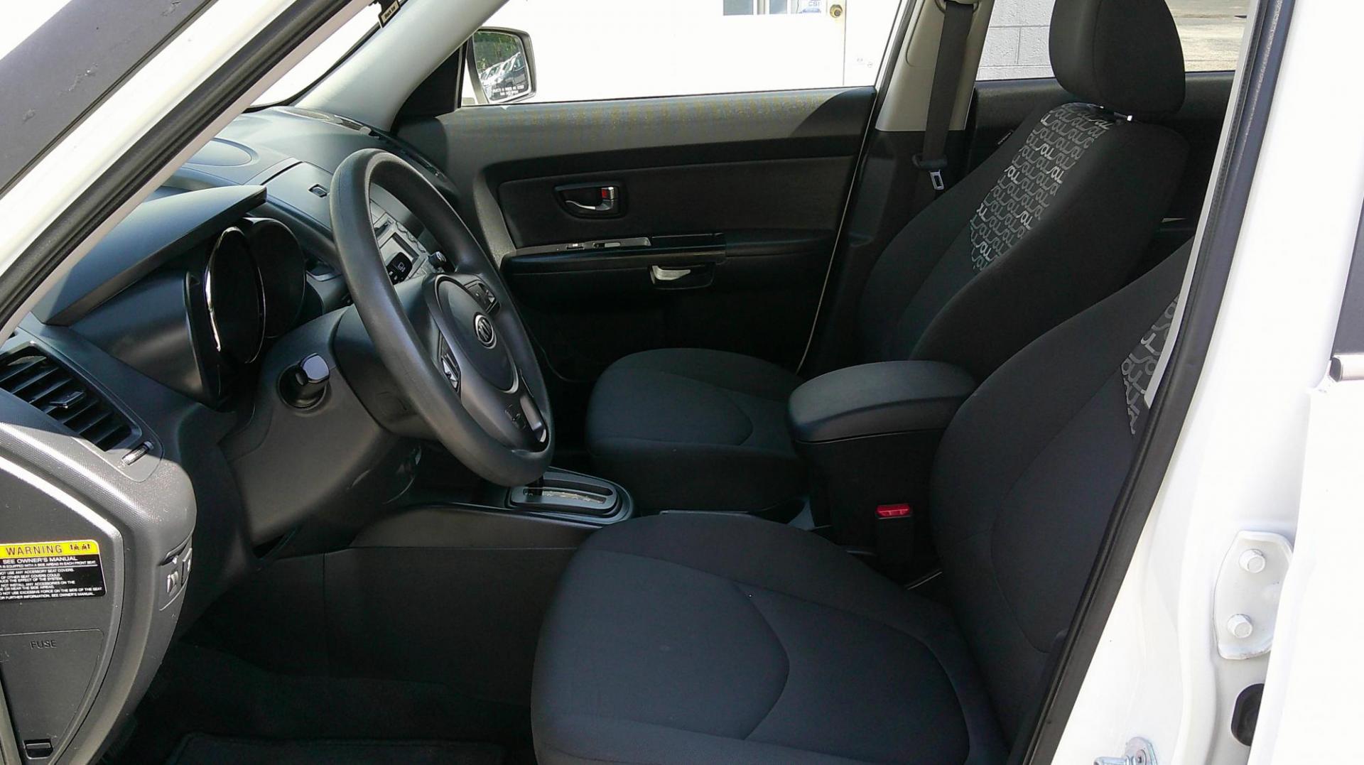 2010 WHITE Kia Soul ! (KNDJT2A22A7) with an 2.0L L4 DOHC 16V engine, located at 540a Delsea Drive, Sewell, NJ, 08080, (987) 867-5309, 39.752560, -75.111206 - Photo#11