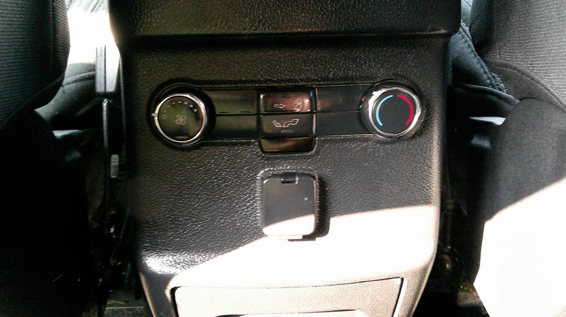 2018 RED Ford Explorer XLT 4WD (1FM5K8D8XJG) with an 3.5L V6 DOHC 24V engine, 6A transmission, located at 540a Delsea Drive, Sewell, NJ, 08080, (987) 867-5309, 39.752560, -75.111206 - Photo#26