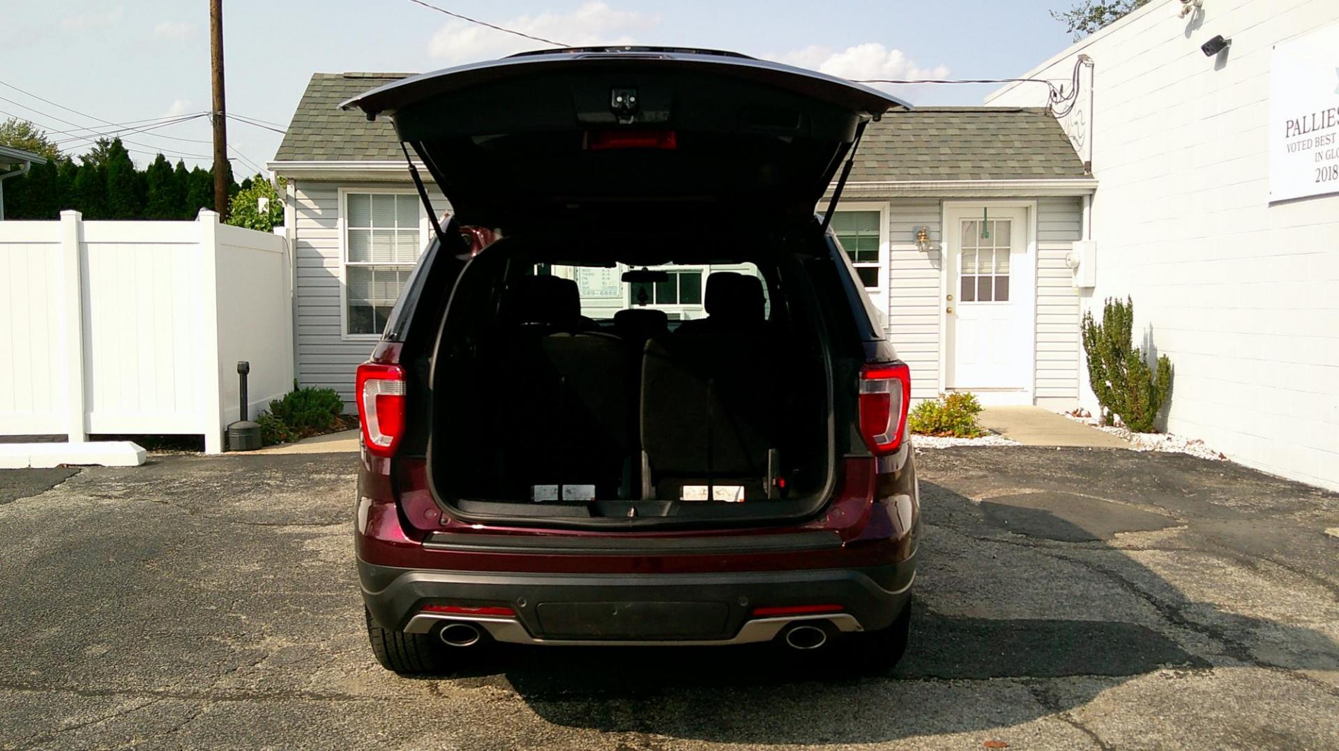 2018 RED Ford Explorer XLT 4WD (1FM5K8D8XJG) with an 3.5L V6 DOHC 24V engine, 6A transmission, located at 540a Delsea Drive, Sewell, NJ, 08080, (987) 867-5309, 39.752560, -75.111206 - Photo#27