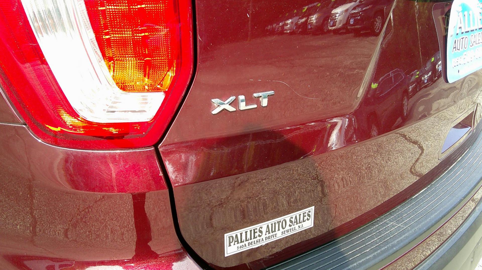 2018 RED Ford Explorer XLT 4WD (1FM5K8D8XJG) with an 3.5L V6 DOHC 24V engine, 6A transmission, located at 540a Delsea Drive, Sewell, NJ, 08080, (987) 867-5309, 39.752560, -75.111206 - Photo#5