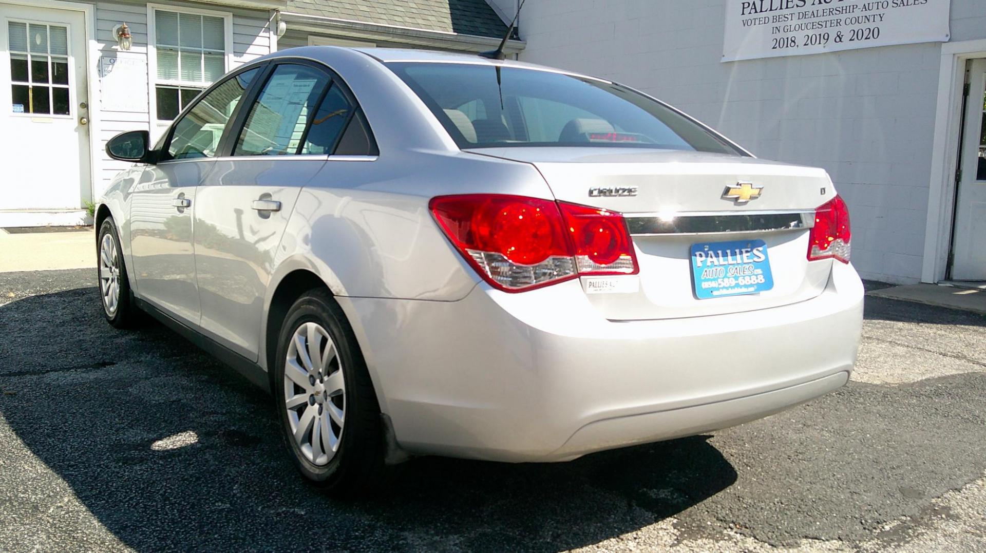 2011 SILVER Chevrolet Cruze 1LT (1G1PF5S91B7) with an 1.4L L4 DOHC 16V TURBO engine, 6-Speed Manual transmission, located at 540a Delsea Drive, Sewell, NJ, 08080, (987) 867-5309, 39.752560, -75.111206 - Photo#2