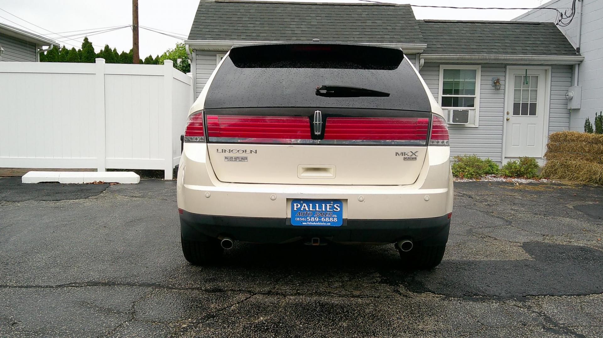 2008 WHITE Lincoln MKX AWD (2LMDU88C38B) with an 3.5L V6 DOHC 24V engine, 6-Speed Automatic Overdrive transmission, located at 540a Delsea Drive, Sewell, NJ, 08080, (987) 867-5309, 39.752560, -75.111206 - Photo#3