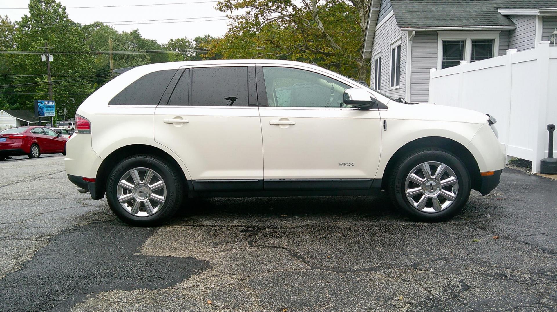 2008 WHITE Lincoln MKX AWD (2LMDU88C38B) with an 3.5L V6 DOHC 24V engine, 6-Speed Automatic Overdrive transmission, located at 540a Delsea Drive, Sewell, NJ, 08080, (987) 867-5309, 39.752560, -75.111206 - Photo#7