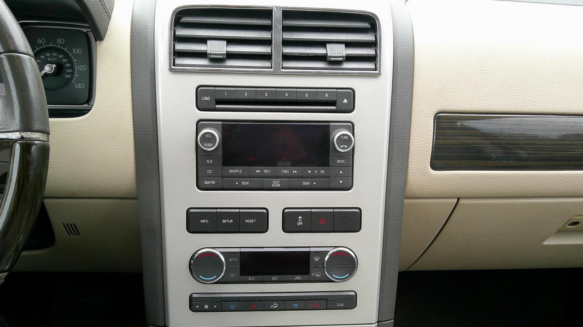 2008 WHITE Lincoln MKX AWD (2LMDU88C38B) with an 3.5L V6 DOHC 24V engine, 6-Speed Automatic Overdrive transmission, located at 540a Delsea Drive, Sewell, NJ, 08080, (987) 867-5309, 39.752560, -75.111206 - Photo#18