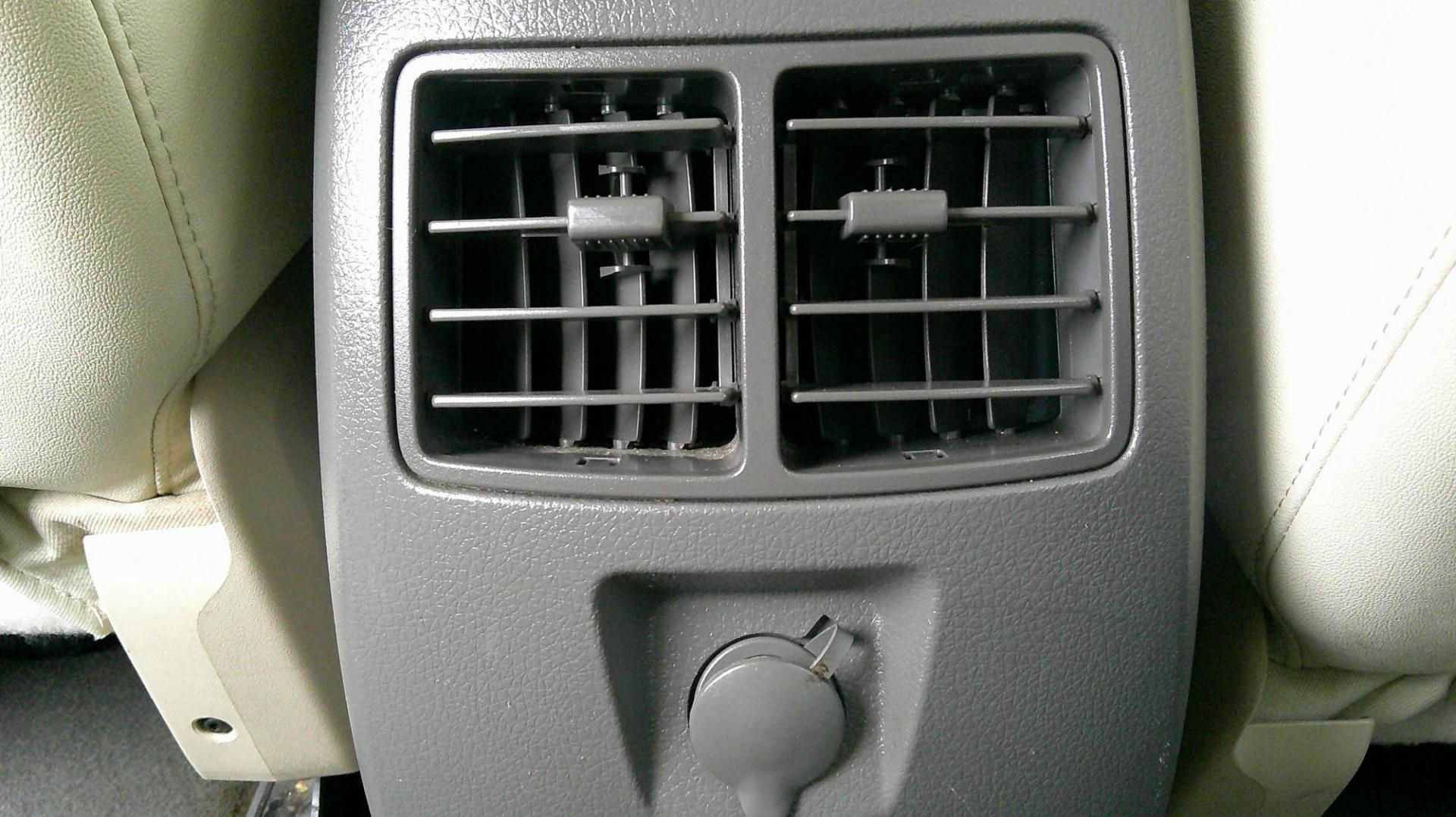 2008 WHITE Lincoln MKX AWD (2LMDU88C38B) with an 3.5L V6 DOHC 24V engine, 6-Speed Automatic Overdrive transmission, located at 540a Delsea Drive, Sewell, NJ, 08080, (987) 867-5309, 39.752560, -75.111206 - Photo#22