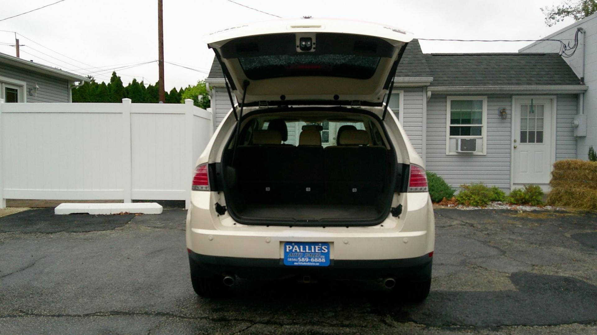 2008 WHITE Lincoln MKX AWD (2LMDU88C38B) with an 3.5L V6 DOHC 24V engine, 6-Speed Automatic Overdrive transmission, located at 540a Delsea Drive, Sewell, NJ, 08080, (987) 867-5309, 39.752560, -75.111206 - Photo#23