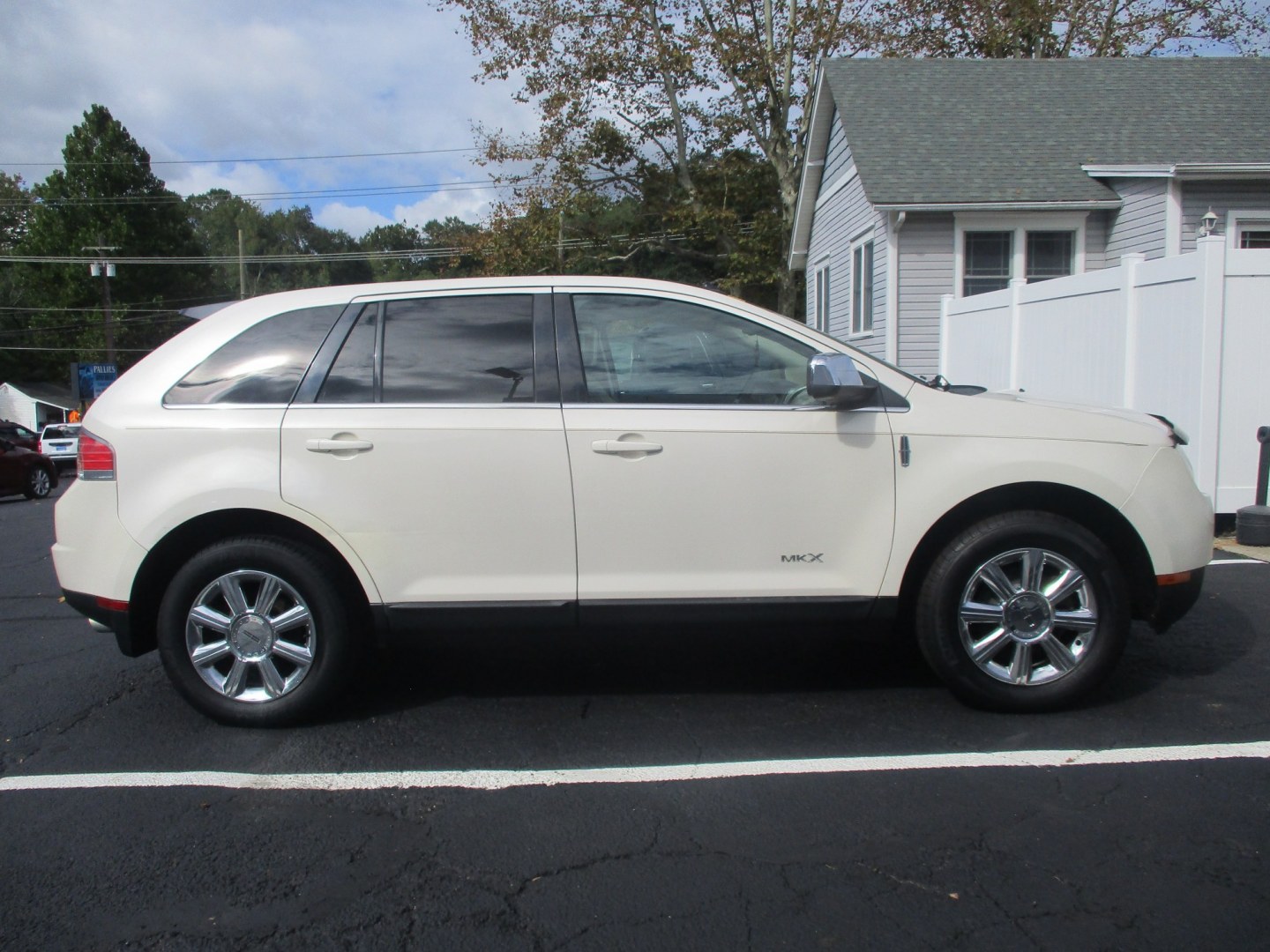 2008 WHITE Lincoln MKX AWD (2LMDU88C38B) with an 3.5L V6 DOHC 24V engine, 6-Speed Automatic Overdrive transmission, located at 540a Delsea Drive, Sewell, NJ, 08080, (987) 867-5309, 39.752560, -75.111206- Photo#7