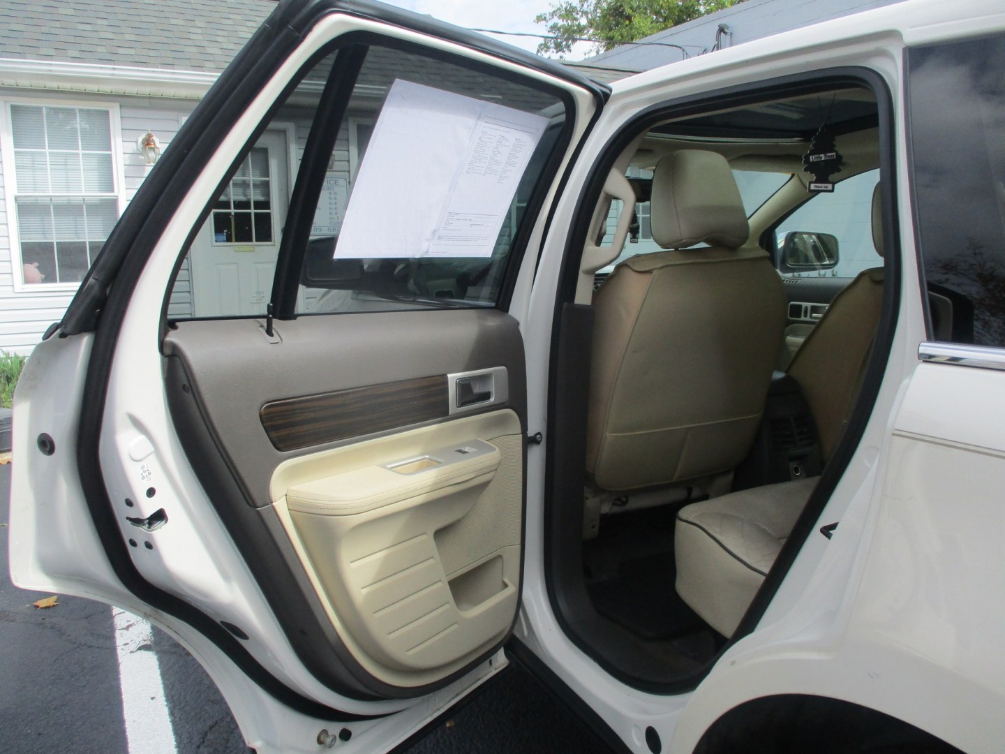 2008 WHITE Lincoln MKX AWD (2LMDU88C38B) with an 3.5L V6 DOHC 24V engine, 6-Speed Automatic Overdrive transmission, located at 540a Delsea Drive, Sewell, NJ, 08080, (987) 867-5309, 39.752560, -75.111206- Photo#13