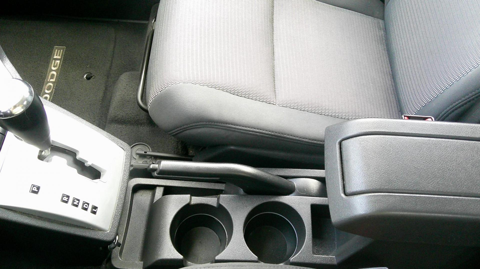 2008 SILVER Dodge Caliber SXT (1B3HB48B28D) with an 2.0L L4 DOHC 16V engine, located at 540a Delsea Drive, Sewell, NJ, 08080, (987) 867-5309, 39.752560, -75.111206 - Photo#19