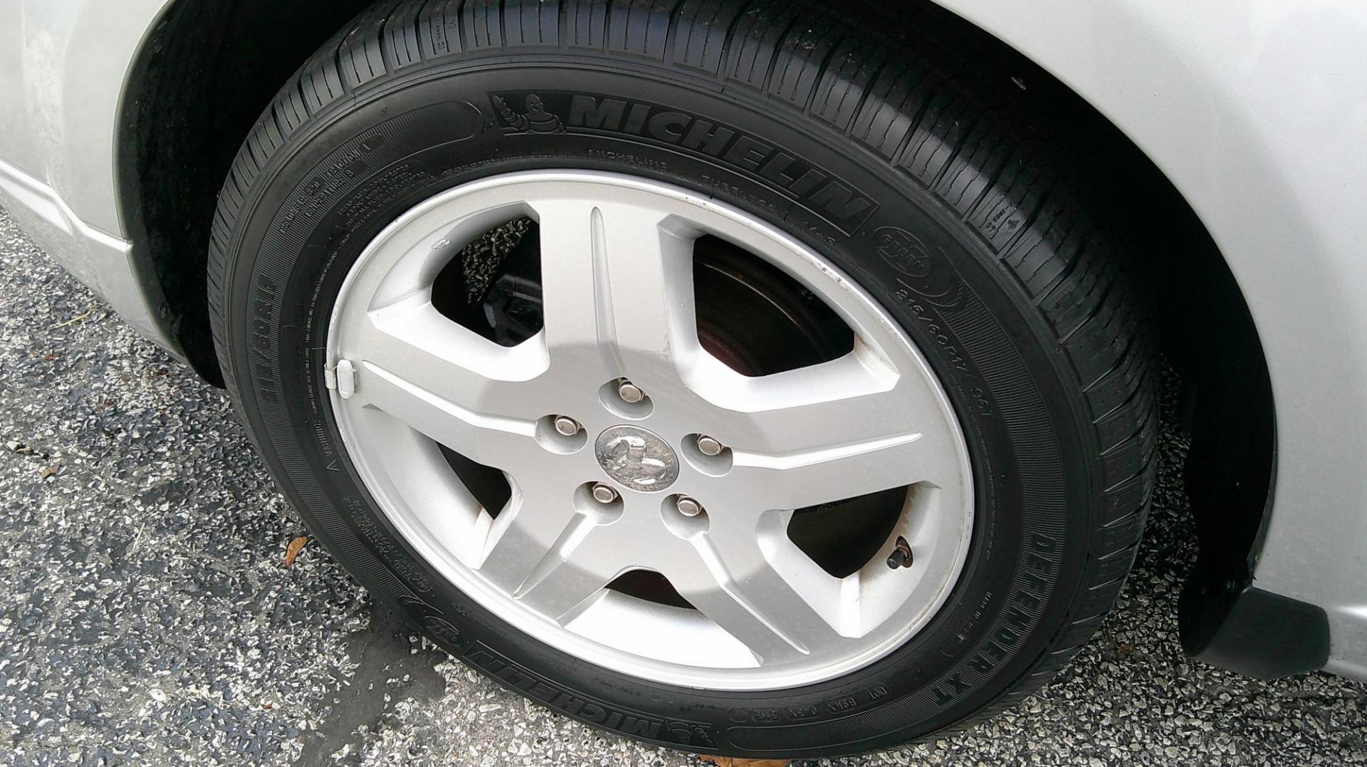 2008 SILVER Dodge Caliber SXT (1B3HB48B28D) with an 2.0L L4 DOHC 16V engine, located at 540a Delsea Drive, Sewell, NJ, 08080, (987) 867-5309, 39.752560, -75.111206 - Photo#25