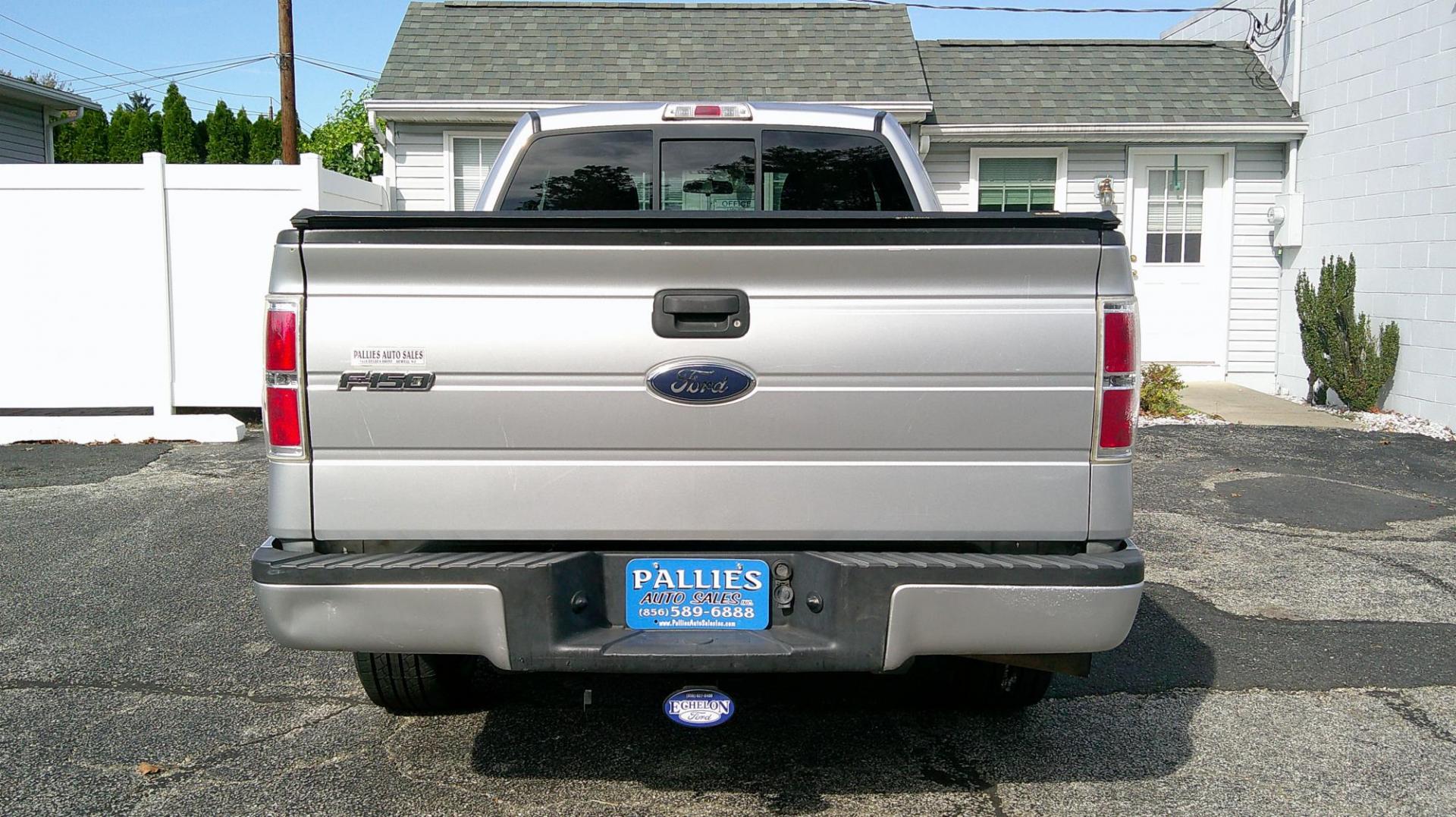 2010 SILVER Ford F-150 Lariat SuperCab 6.5-ft. Bed 2WD (1FTEX1CW1AF) with an 4.6L V8 SOHC 16V engine, 4-Speed Automatic transmission, located at 540a Delsea Drive, Sewell, NJ, 08080, (987) 867-5309, 39.752560, -75.111206 - Photo#4