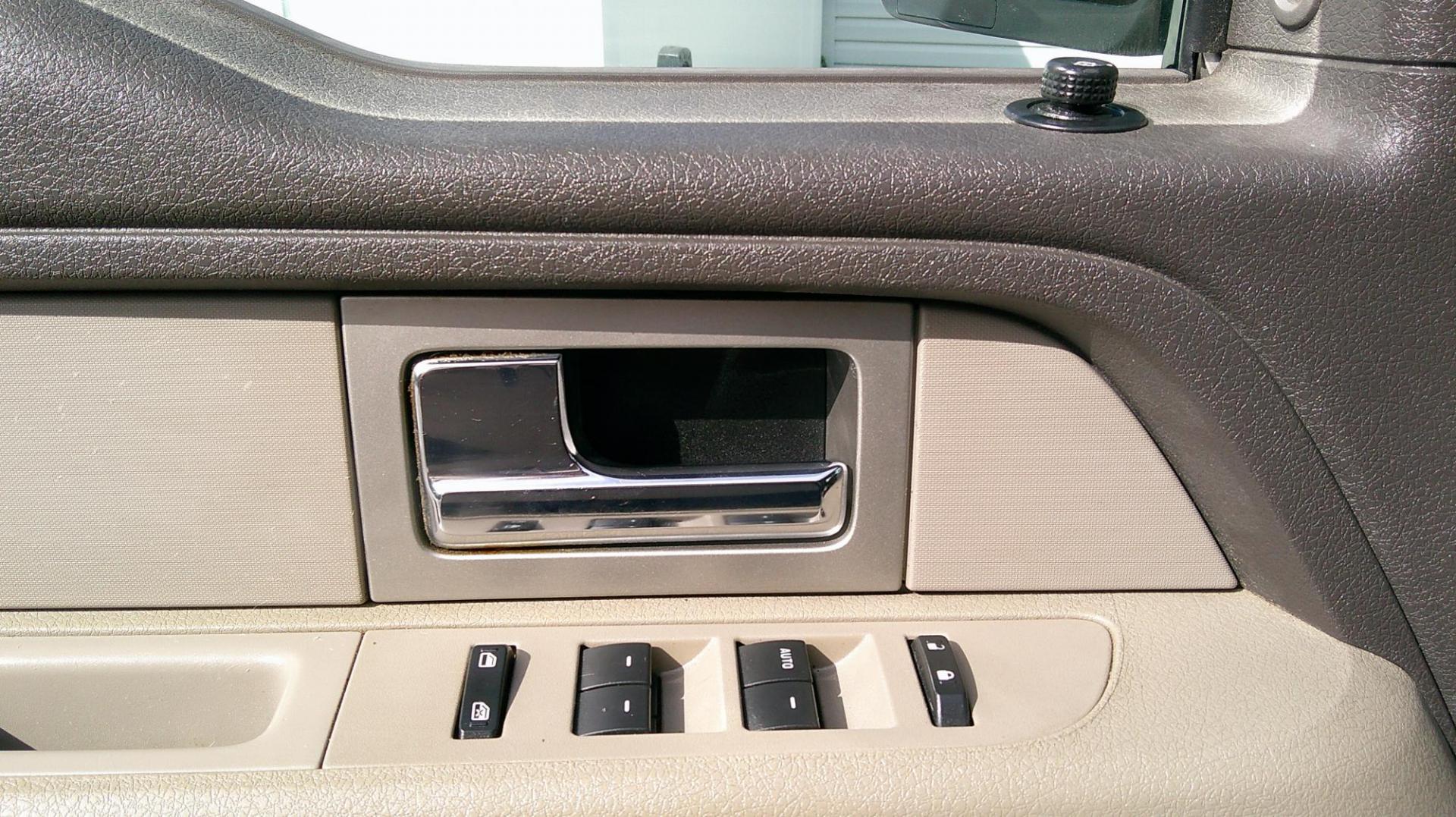 2010 SILVER Ford F-150 Lariat SuperCab 6.5-ft. Bed 2WD (1FTEX1CW1AF) with an 4.6L V8 SOHC 16V engine, 4-Speed Automatic transmission, located at 540a Delsea Drive, Sewell, NJ, 08080, (987) 867-5309, 39.752560, -75.111206 - Photo#10