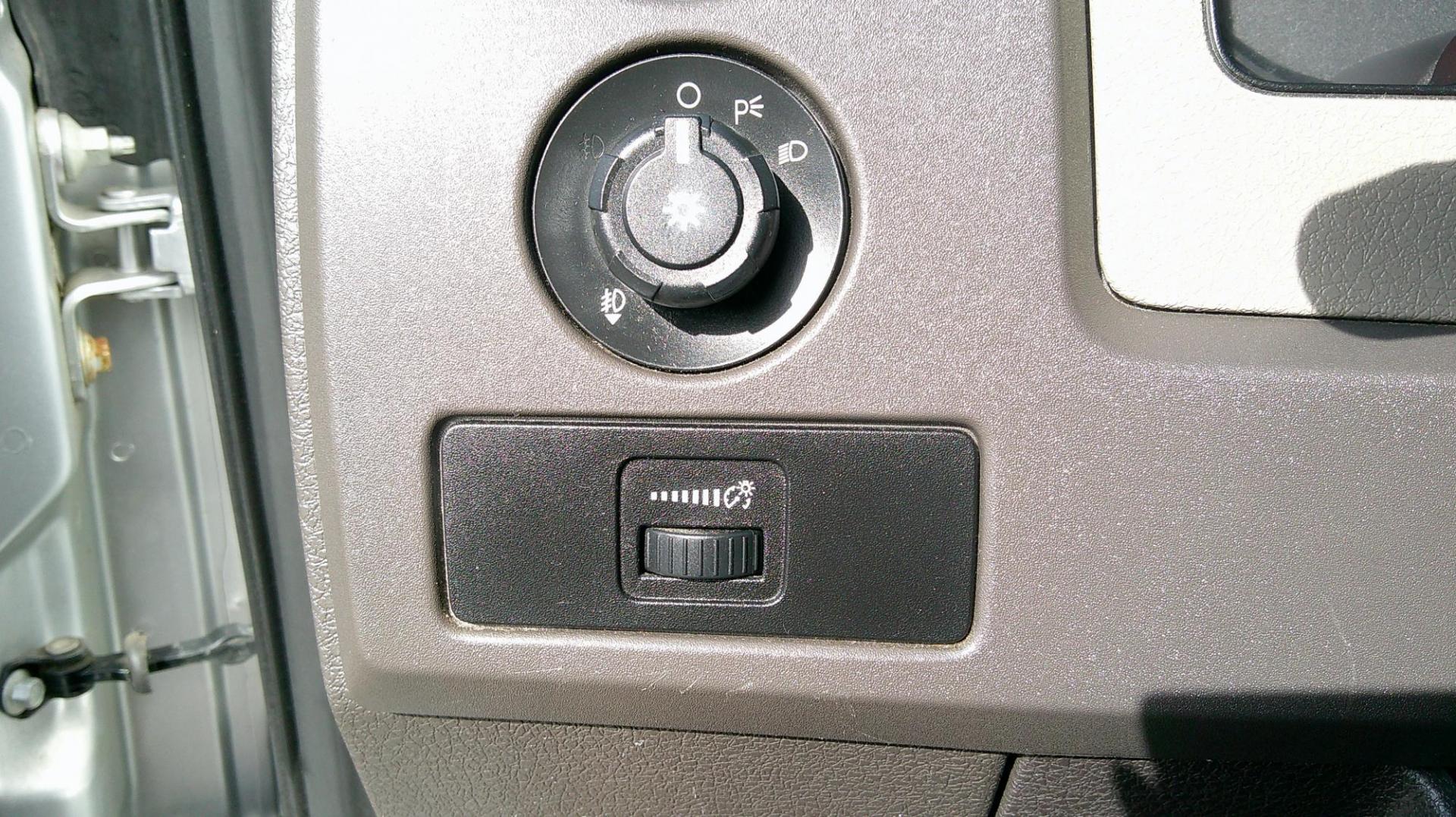 2010 SILVER Ford F-150 Lariat SuperCab 6.5-ft. Bed 2WD (1FTEX1CW1AF) with an 4.6L V8 SOHC 16V engine, 4-Speed Automatic transmission, located at 540a Delsea Drive, Sewell, NJ, 08080, (987) 867-5309, 39.752560, -75.111206 - Photo#16