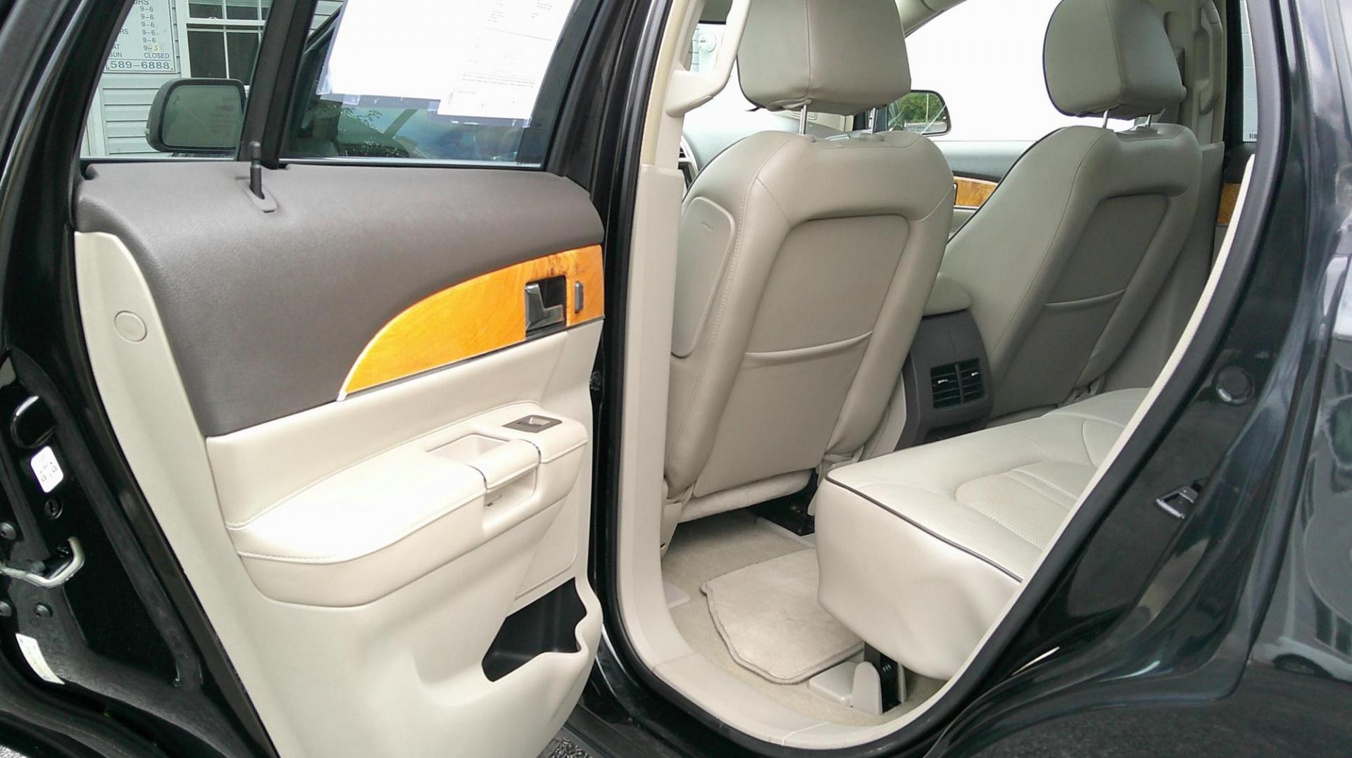 2013 BLACK Lincoln MKX AWD (2LMDJ8JK7DB) with an 3.7L V6 DOHC 24V engine, 6-Speed Automatic transmission, located at 540a Delsea Drive, Sewell, NJ, 08080, (987) 867-5309, 39.752560, -75.111206 - Photo#13