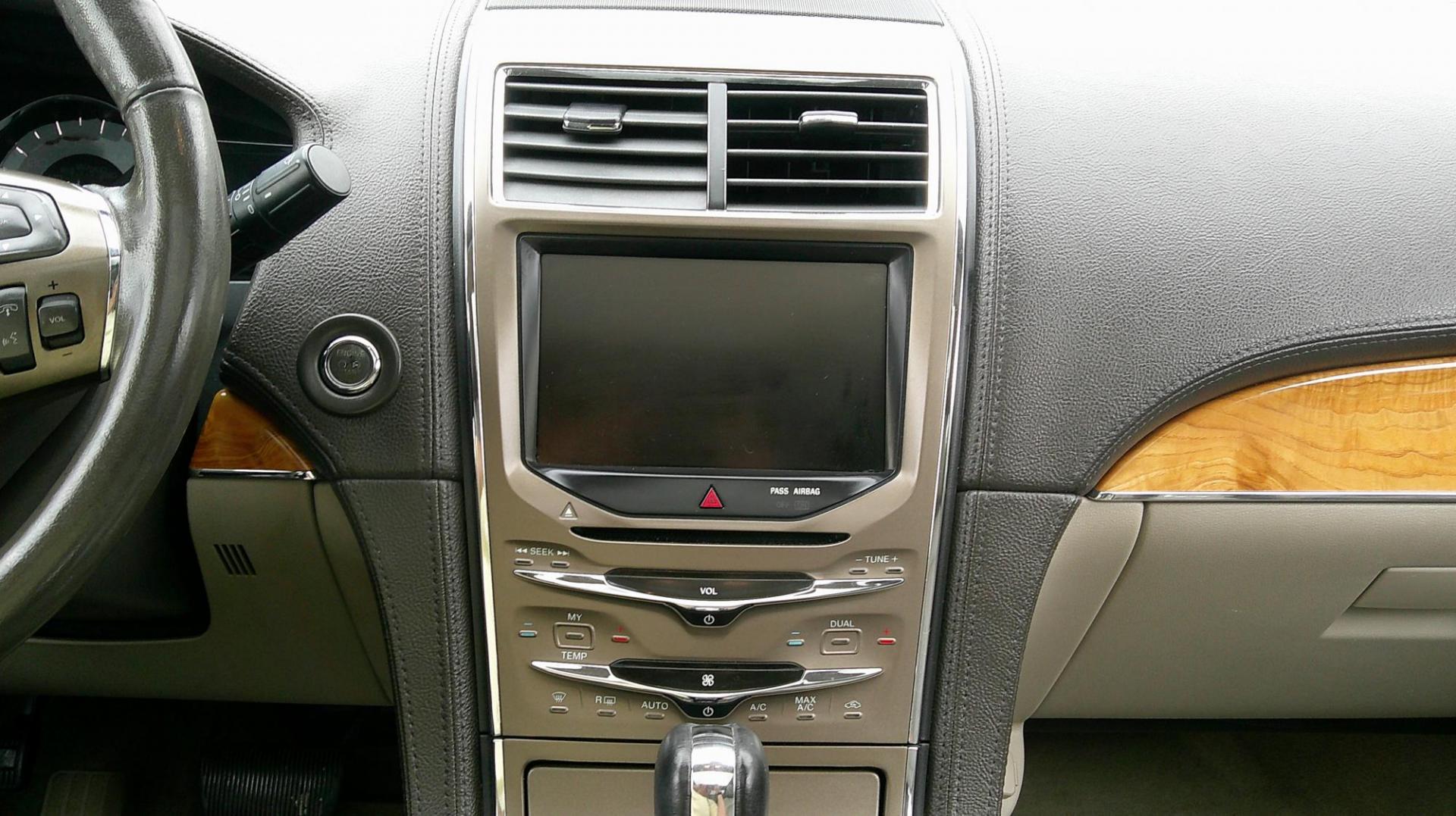 2013 BLACK Lincoln MKX AWD (2LMDJ8JK7DB) with an 3.7L V6 DOHC 24V engine, 6-Speed Automatic transmission, located at 540a Delsea Drive, Sewell, NJ, 08080, (987) 867-5309, 39.752560, -75.111206 - Photo#20