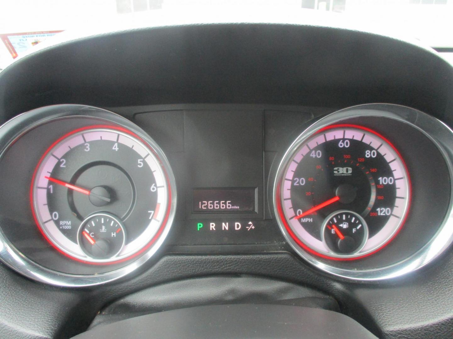 2014 RED Dodge Grand Caravan SXT (2C4RDGCG9ER) with an 3.6L V6 DOHC 24V engine, 6-Speed Automatic transmission, located at 540a Delsea Drive, Sewell, NJ, 08080, (987) 867-5309, 39.752560, -75.111206 - Photo#17