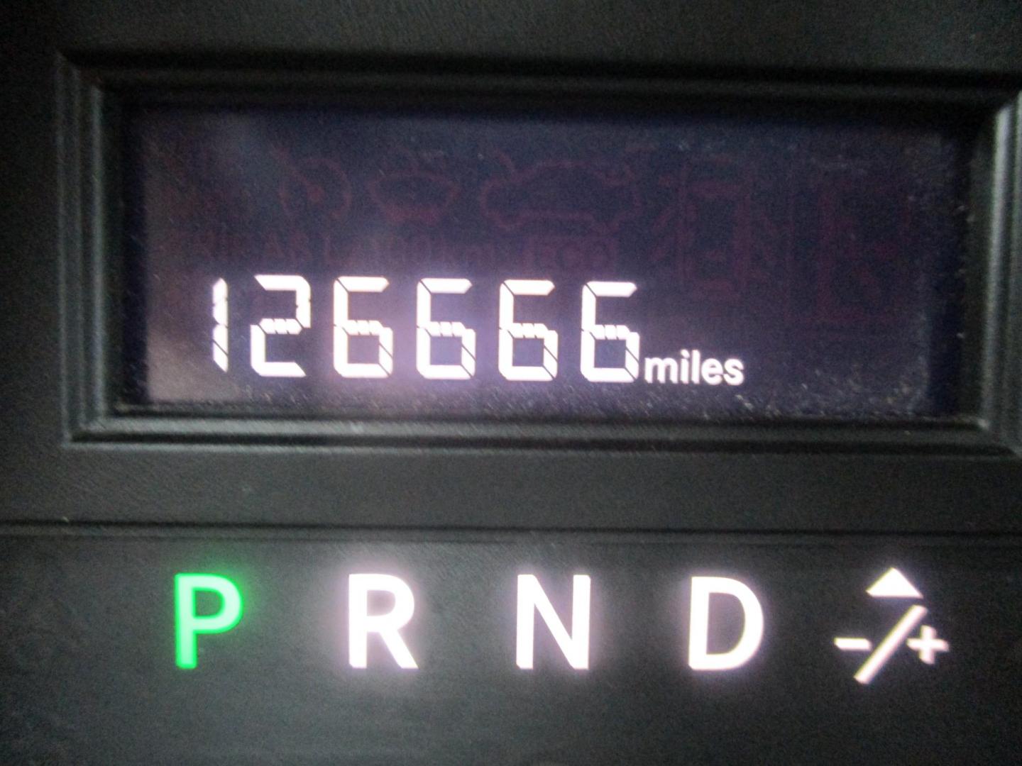 2014 RED Dodge Grand Caravan SXT (2C4RDGCG9ER) with an 3.6L V6 DOHC 24V engine, 6-Speed Automatic transmission, located at 540a Delsea Drive, Sewell, NJ, 08080, (987) 867-5309, 39.752560, -75.111206 - Photo#18