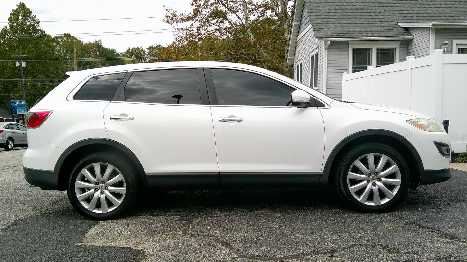 2010 WHITE Mazda CX-9 Grand Touring AWD (JM3TB3MV2A0) with an 3.7L V6 DOHC 24V engine, 6-Speed Automatic transmission, located at 540a Delsea Drive, Sewell, NJ, 08080, (987) 867-5309, 39.752560, -75.111206 - Photo#7