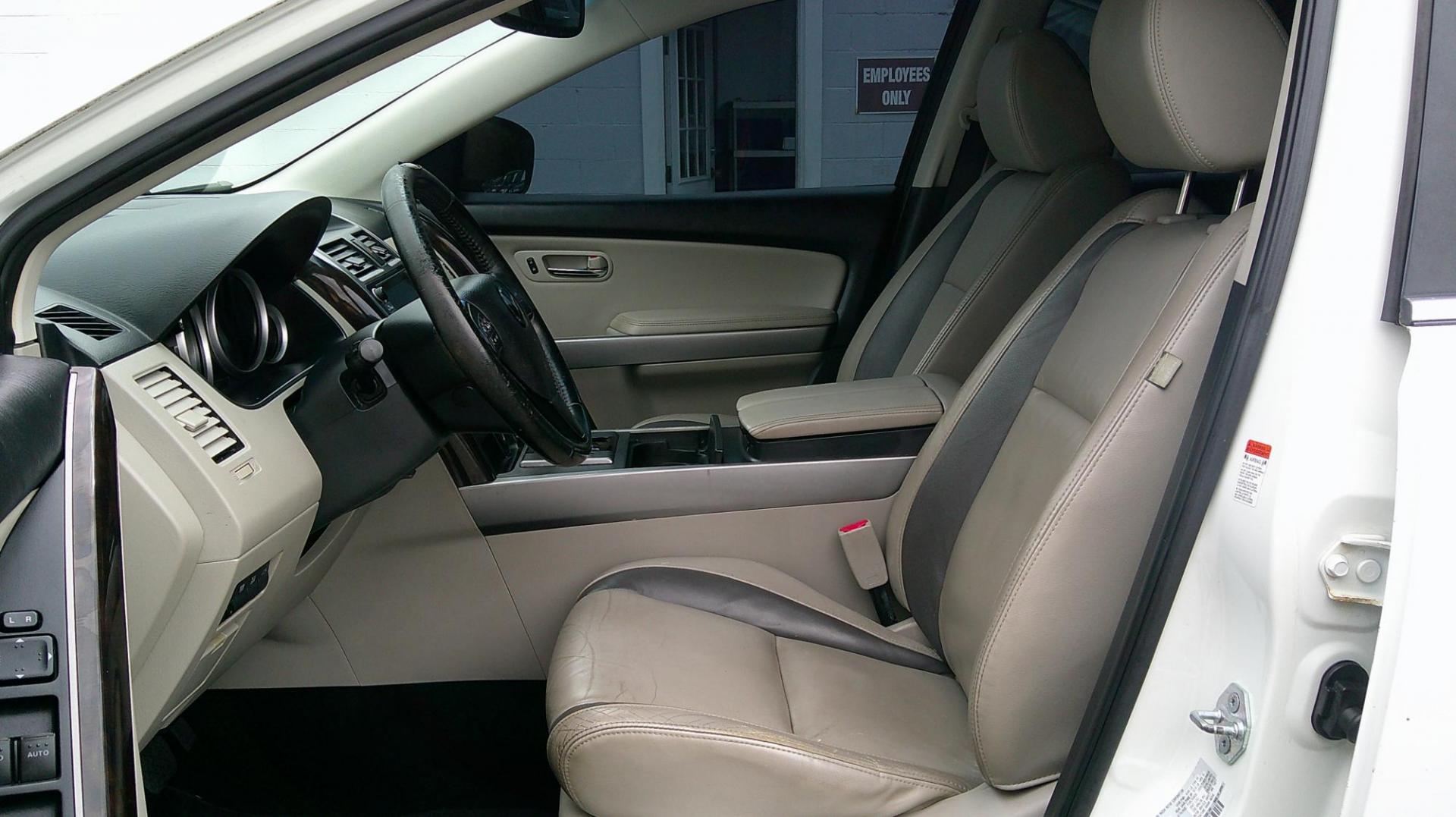 2010 WHITE Mazda CX-9 Grand Touring AWD (JM3TB3MV2A0) with an 3.7L V6 DOHC 24V engine, 6-Speed Automatic transmission, located at 540a Delsea Drive, Sewell, NJ, 08080, (987) 867-5309, 39.752560, -75.111206 - Photo#12