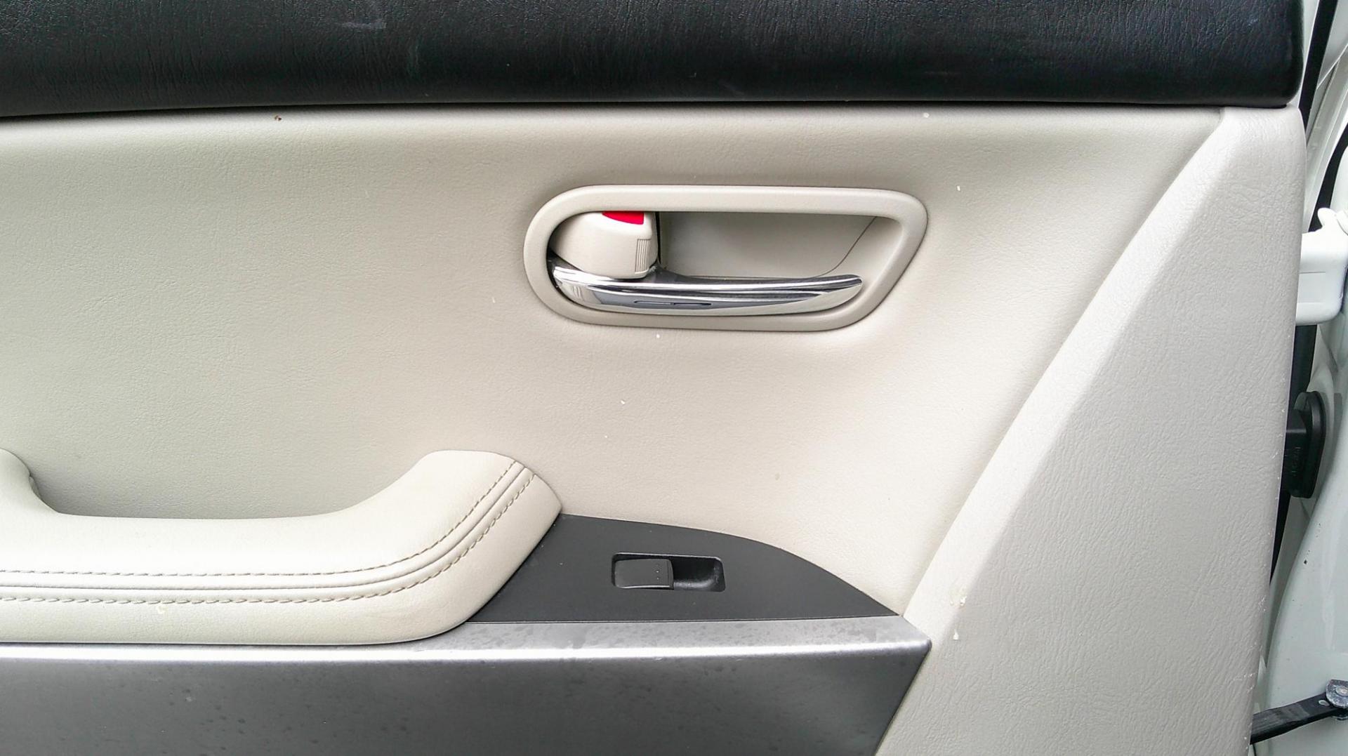 2010 WHITE Mazda CX-9 Grand Touring AWD (JM3TB3MV2A0) with an 3.7L V6 DOHC 24V engine, 6-Speed Automatic transmission, located at 540a Delsea Drive, Sewell, NJ, 08080, (987) 867-5309, 39.752560, -75.111206 - Photo#14