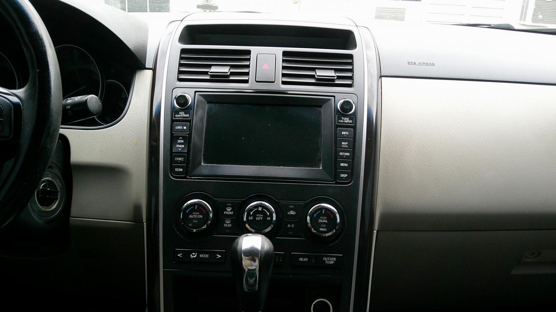 2010 WHITE Mazda CX-9 Grand Touring AWD (JM3TB3MV2A0) with an 3.7L V6 DOHC 24V engine, 6-Speed Automatic transmission, located at 540a Delsea Drive, Sewell, NJ, 08080, (987) 867-5309, 39.752560, -75.111206 - Photo#18