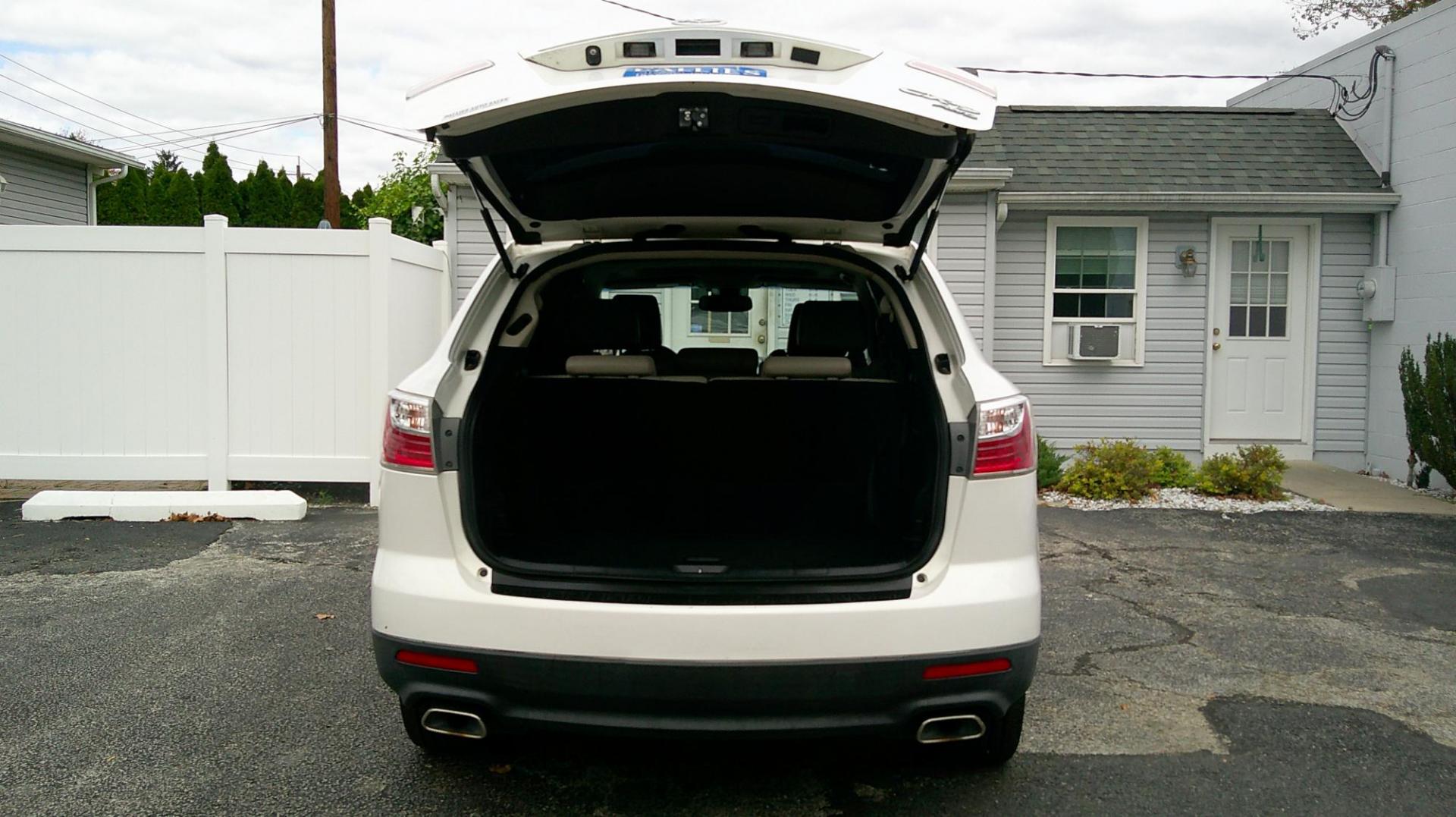 2010 WHITE Mazda CX-9 Grand Touring AWD (JM3TB3MV2A0) with an 3.7L V6 DOHC 24V engine, 6-Speed Automatic transmission, located at 540a Delsea Drive, Sewell, NJ, 08080, (987) 867-5309, 39.752560, -75.111206 - Photo#25