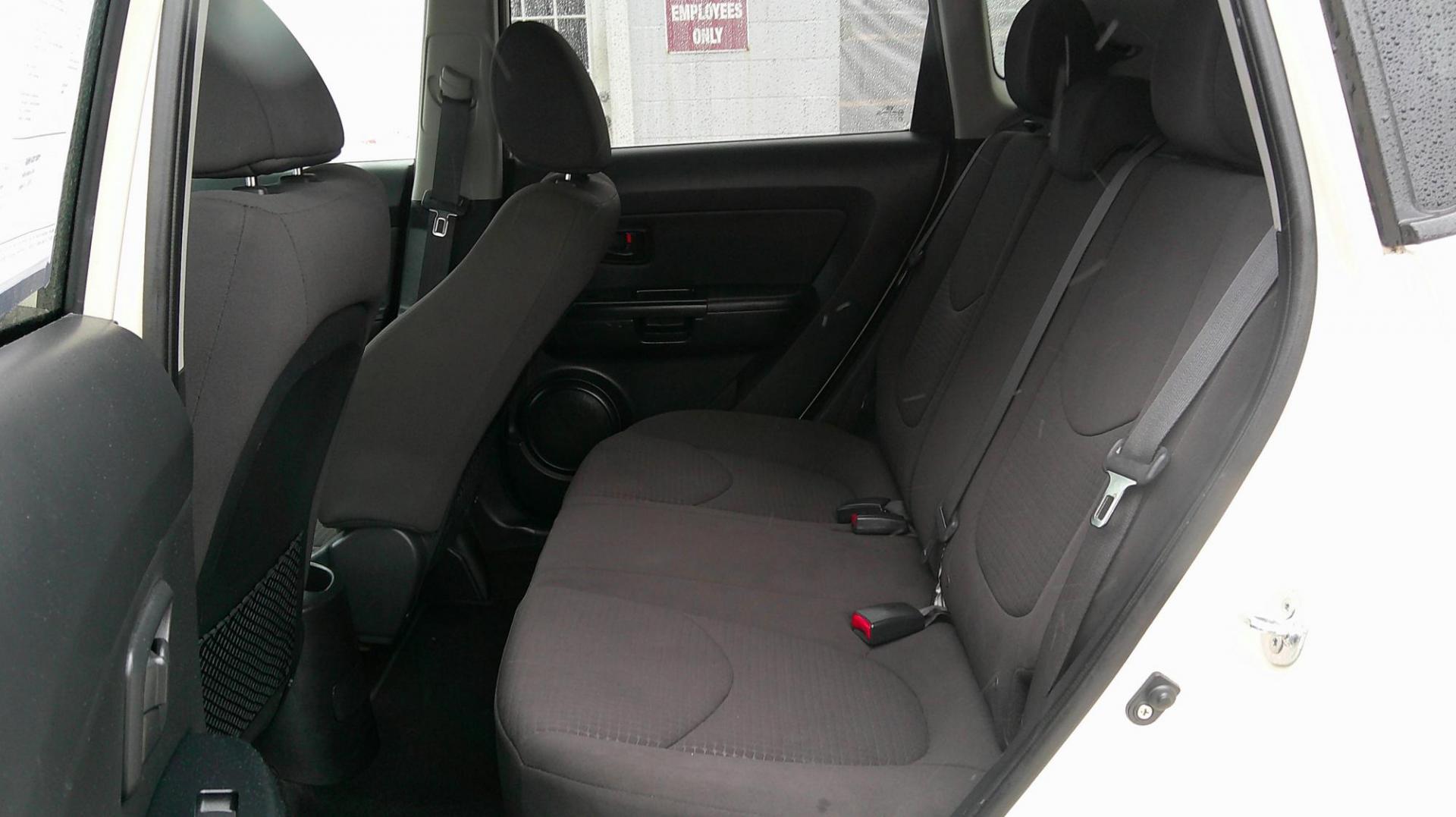 2013 WHITE Kia Soul Base (KNDJT2A55D7) with an 1.6L L4 DOHC 16V engine, 5-Speed Manual transmission, located at 540a Delsea Drive, Sewell, NJ, 08080, (987) 867-5309, 39.752560, -75.111206 - Photo#14