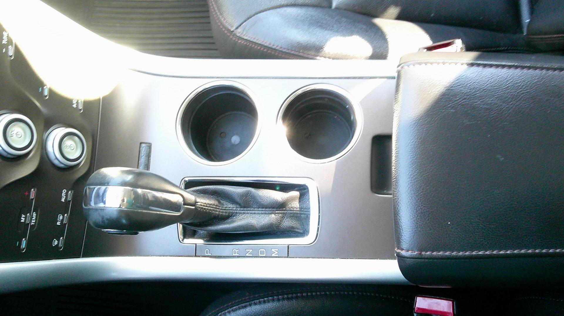 2011 BLACK Ford Edge SEL FWD (2FMDK3JC7BB) with an 3.5L V6 DOHC 24V engine, 6-Speed Automatic transmission, located at 540a Delsea Drive, Sewell, NJ, 08080, (987) 867-5309, 39.752560, -75.111206 - Photo#21