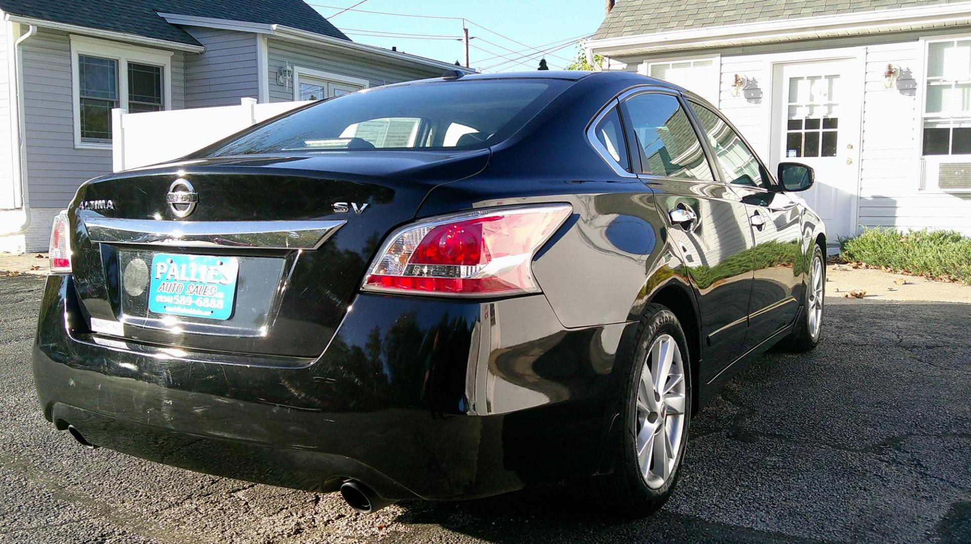 2015 BLACK Nissan Altima 2.5 S (1N4AL3AP3FC) with an 2.5L L4 DOHC 16V engine, Continuously Variable Transmission transmission, located at 540a Delsea Drive, Sewell, NJ, 08080, (987) 867-5309, 39.752560, -75.111206 - Photo#6