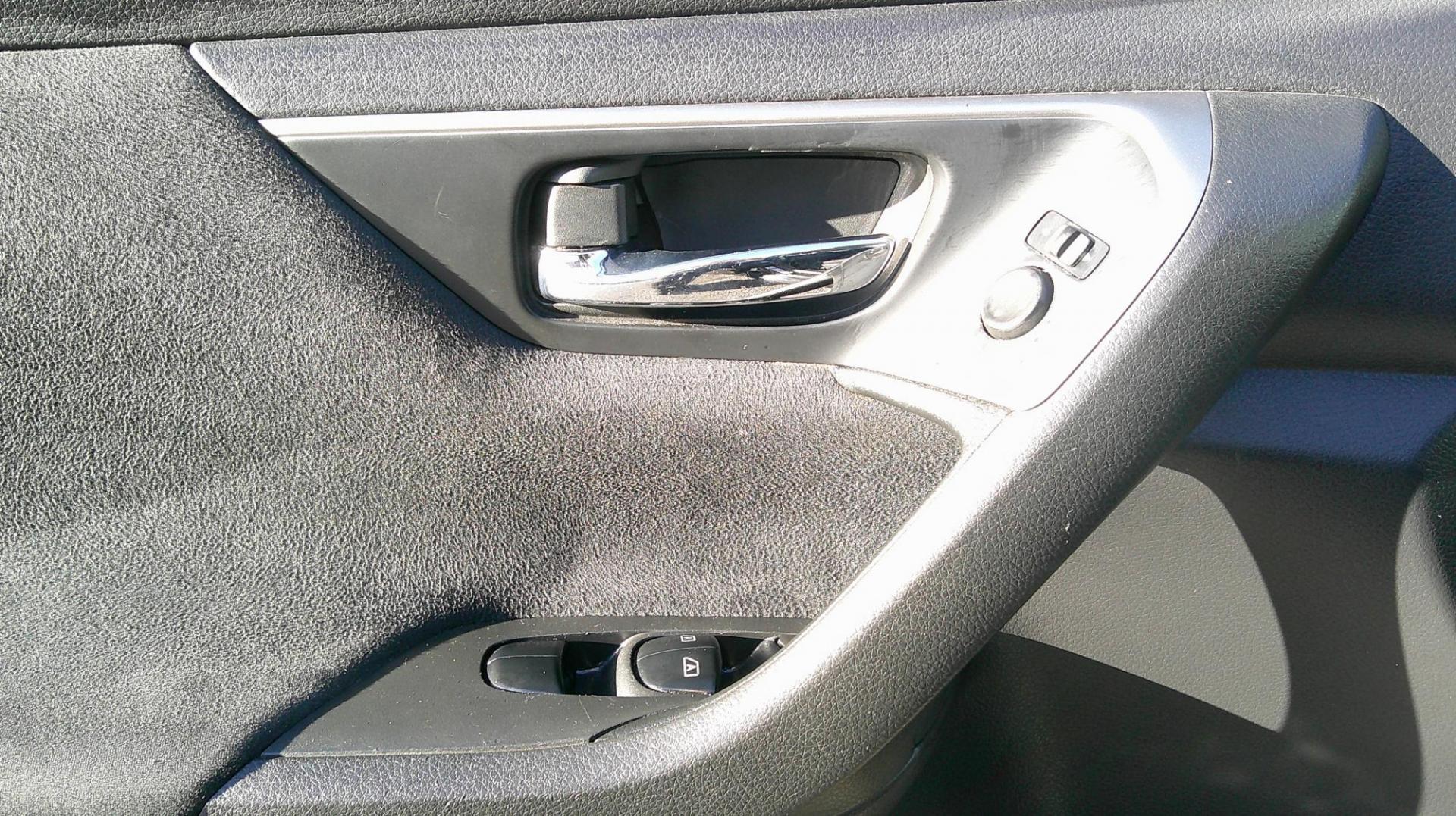 2015 BLACK Nissan Altima 2.5 S (1N4AL3AP3FC) with an 2.5L L4 DOHC 16V engine, Continuously Variable Transmission transmission, located at 540a Delsea Drive, Sewell, NJ, 08080, (987) 867-5309, 39.752560, -75.111206 - Photo#11