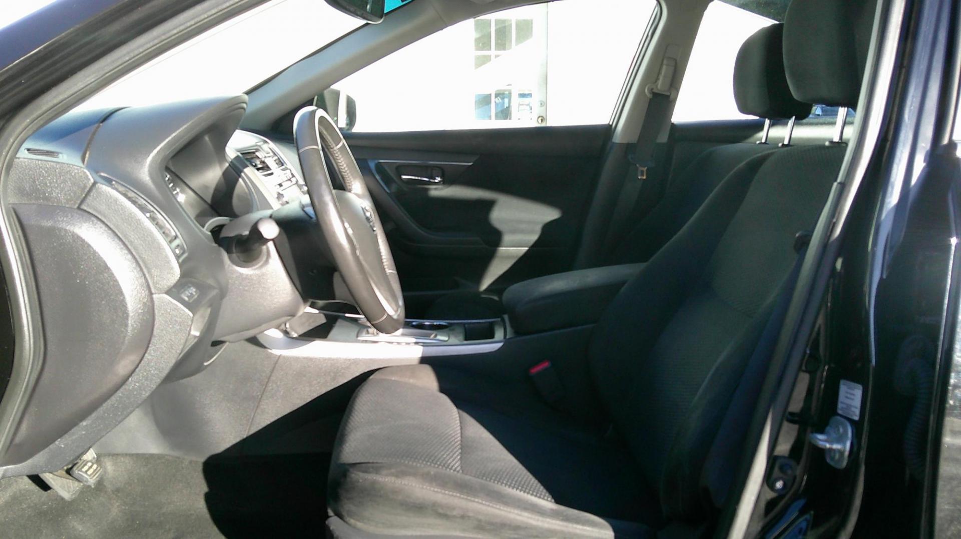 2015 BLACK Nissan Altima 2.5 S (1N4AL3AP3FC) with an 2.5L L4 DOHC 16V engine, Continuously Variable Transmission transmission, located at 540a Delsea Drive, Sewell, NJ, 08080, (987) 867-5309, 39.752560, -75.111206 - Photo#12