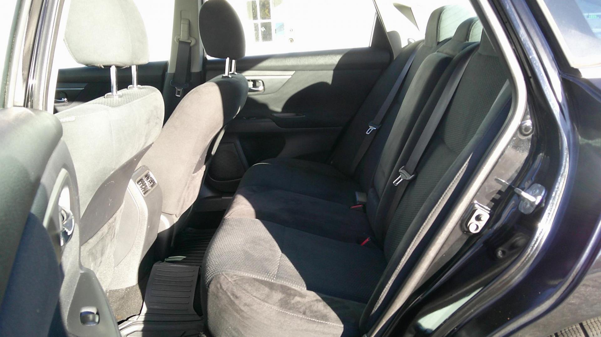 2015 BLACK Nissan Altima 2.5 S (1N4AL3AP3FC) with an 2.5L L4 DOHC 16V engine, Continuously Variable Transmission transmission, located at 540a Delsea Drive, Sewell, NJ, 08080, (987) 867-5309, 39.752560, -75.111206 - Photo#15