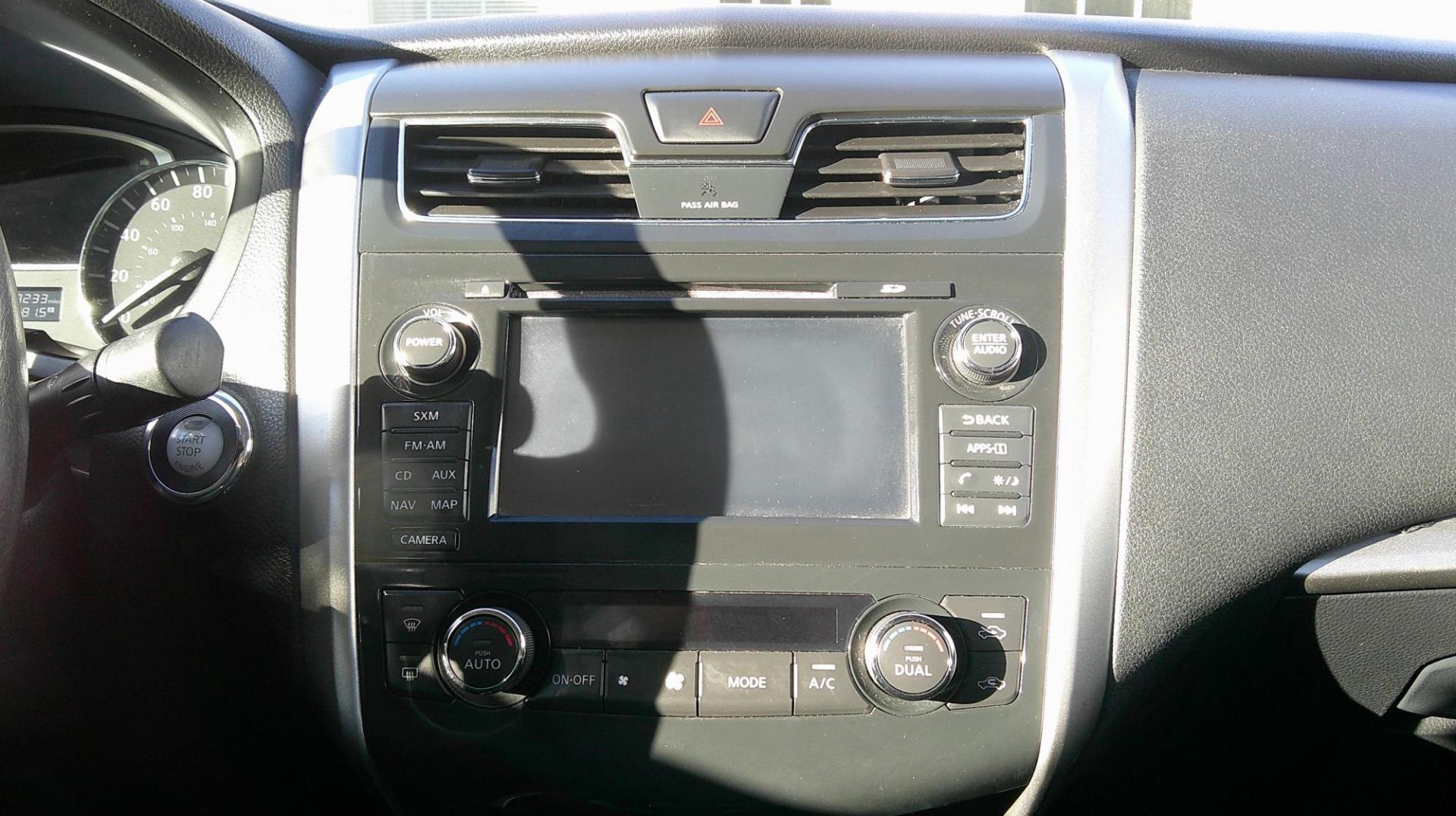 2015 BLACK Nissan Altima 2.5 S (1N4AL3AP3FC) with an 2.5L L4 DOHC 16V engine, Continuously Variable Transmission transmission, located at 540a Delsea Drive, Sewell, NJ, 08080, (987) 867-5309, 39.752560, -75.111206 - Photo#20