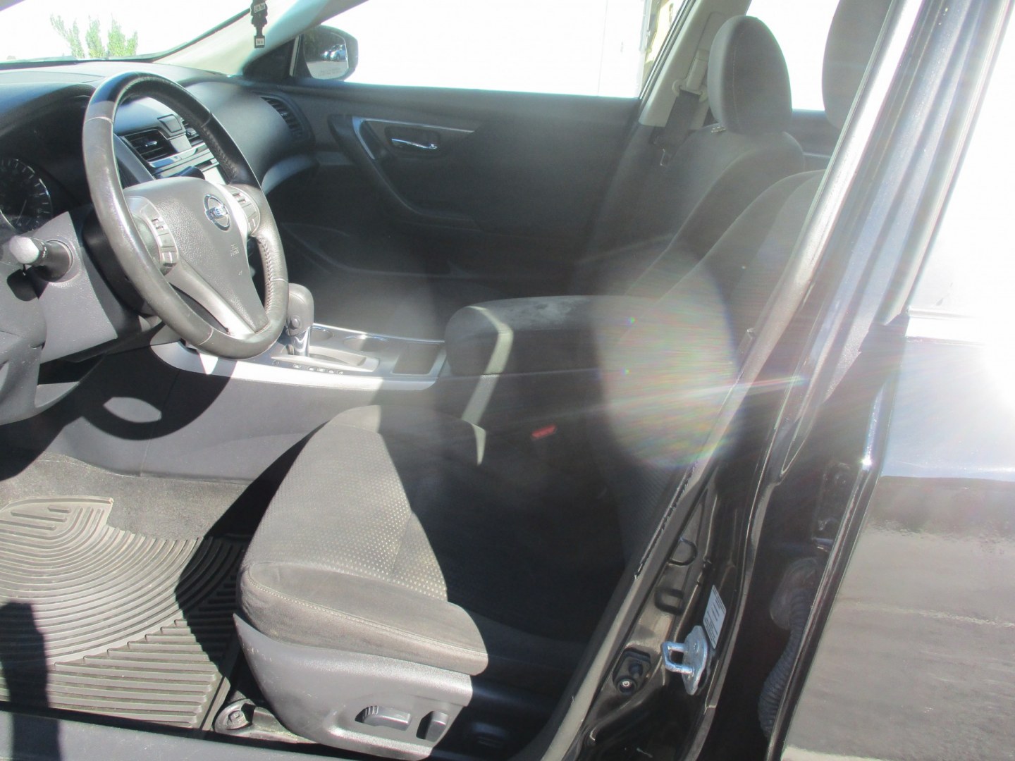2015 BLACK Nissan Altima 2.5 S (1N4AL3AP3FC) with an 2.5L L4 DOHC 16V engine, Continuously Variable Transmission transmission, located at 540a Delsea Drive, Sewell, NJ, 08080, (987) 867-5309, 39.752560, -75.111206- Photo#12