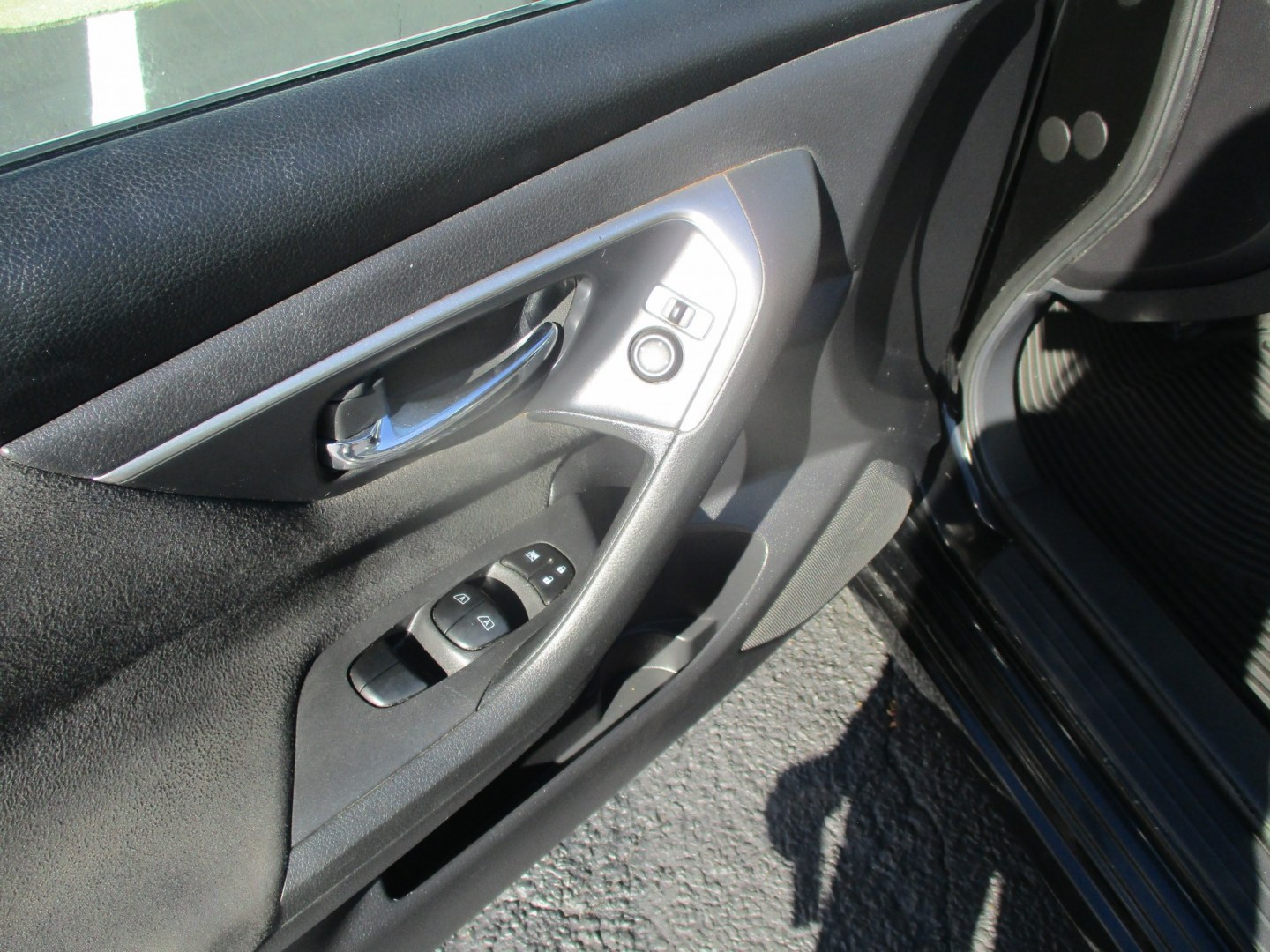 2015 BLACK Nissan Altima 2.5 S (1N4AL3AP3FC) with an 2.5L L4 DOHC 16V engine, Continuously Variable Transmission transmission, located at 540a Delsea Drive, Sewell, NJ, 08080, (987) 867-5309, 39.752560, -75.111206- Photo#15