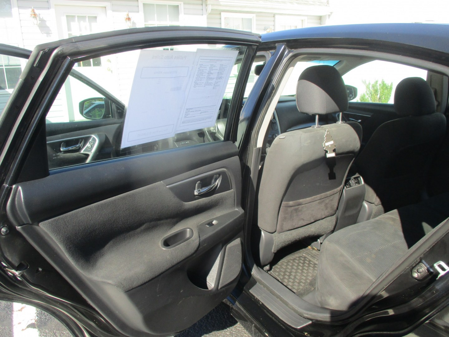 2015 BLACK Nissan Altima 2.5 S (1N4AL3AP3FC) with an 2.5L L4 DOHC 16V engine, Continuously Variable Transmission transmission, located at 540a Delsea Drive, Sewell, NJ, 08080, (987) 867-5309, 39.752560, -75.111206- Photo#17