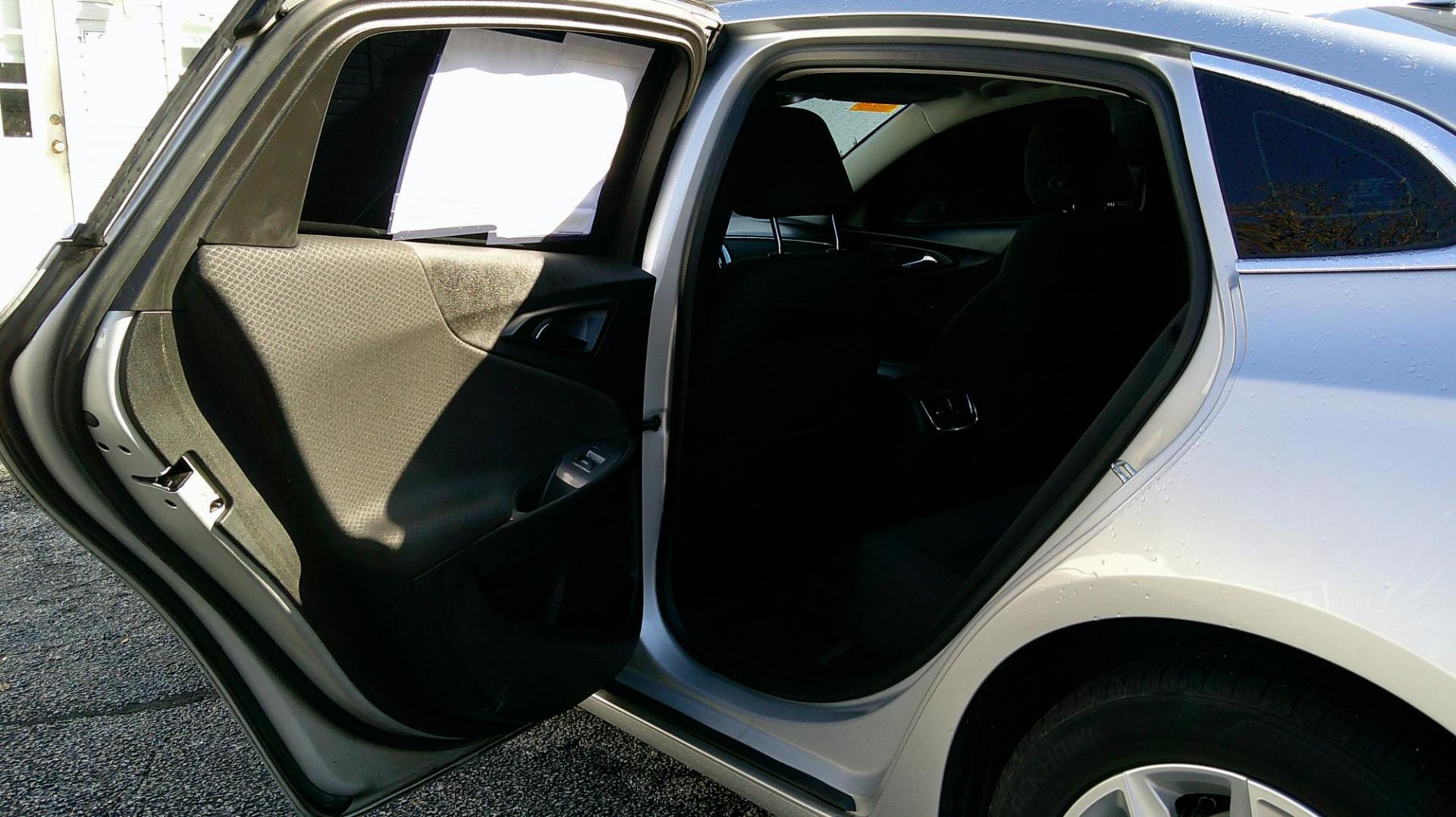 2019 SILVER Chevrolet Malibu LT (1G1ZD5ST8KF) with an 1.5L L4 DOHC 16V engine, 6A transmission, located at 540a Delsea Drive, Sewell, NJ, 08080, (987) 867-5309, 39.752560, -75.111206 - Photo#14