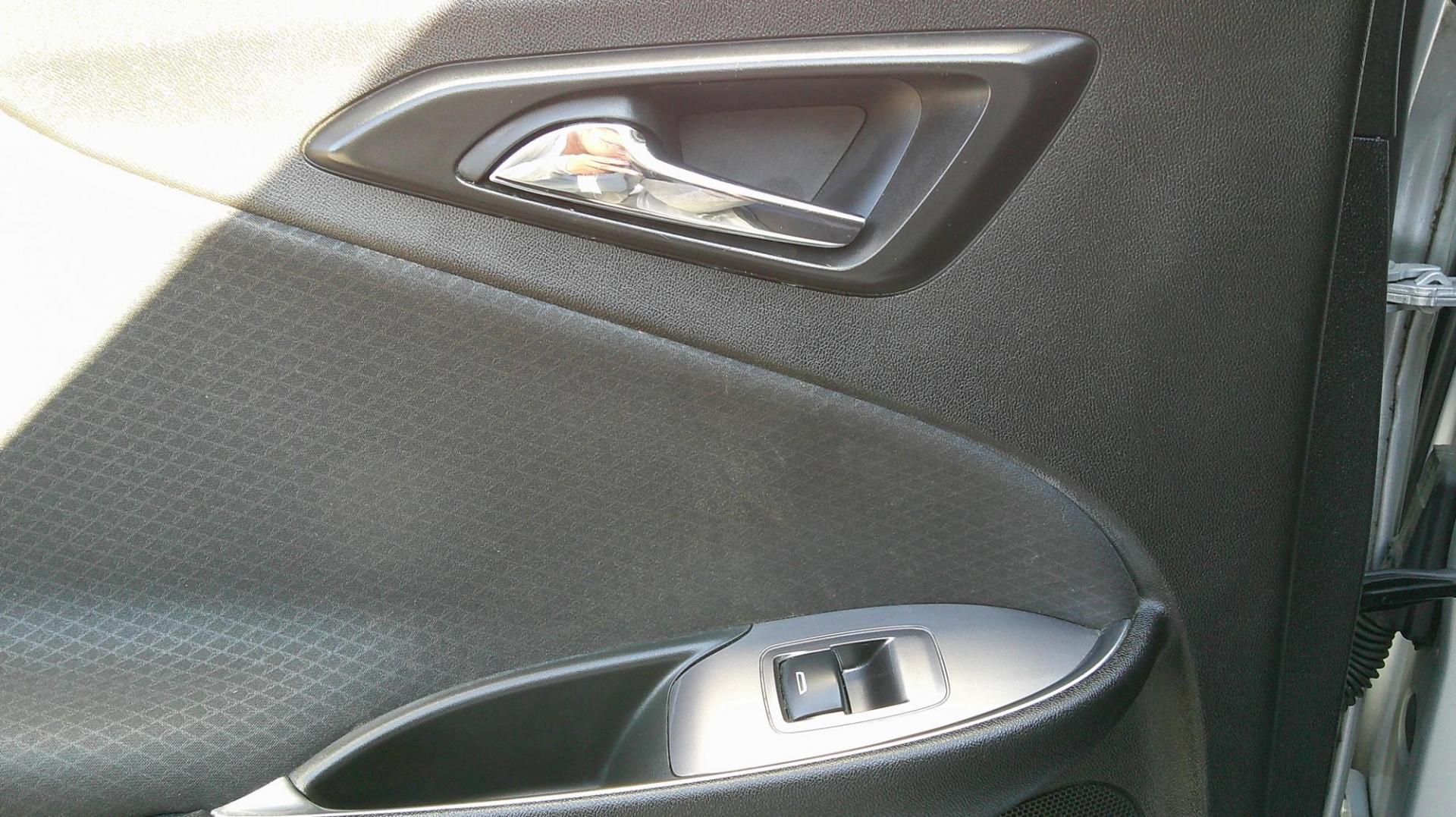 2019 SILVER Chevrolet Malibu LT (1G1ZD5ST8KF) with an 1.5L L4 DOHC 16V engine, 6A transmission, located at 540a Delsea Drive, Sewell, NJ, 08080, (987) 867-5309, 39.752560, -75.111206 - Photo#15