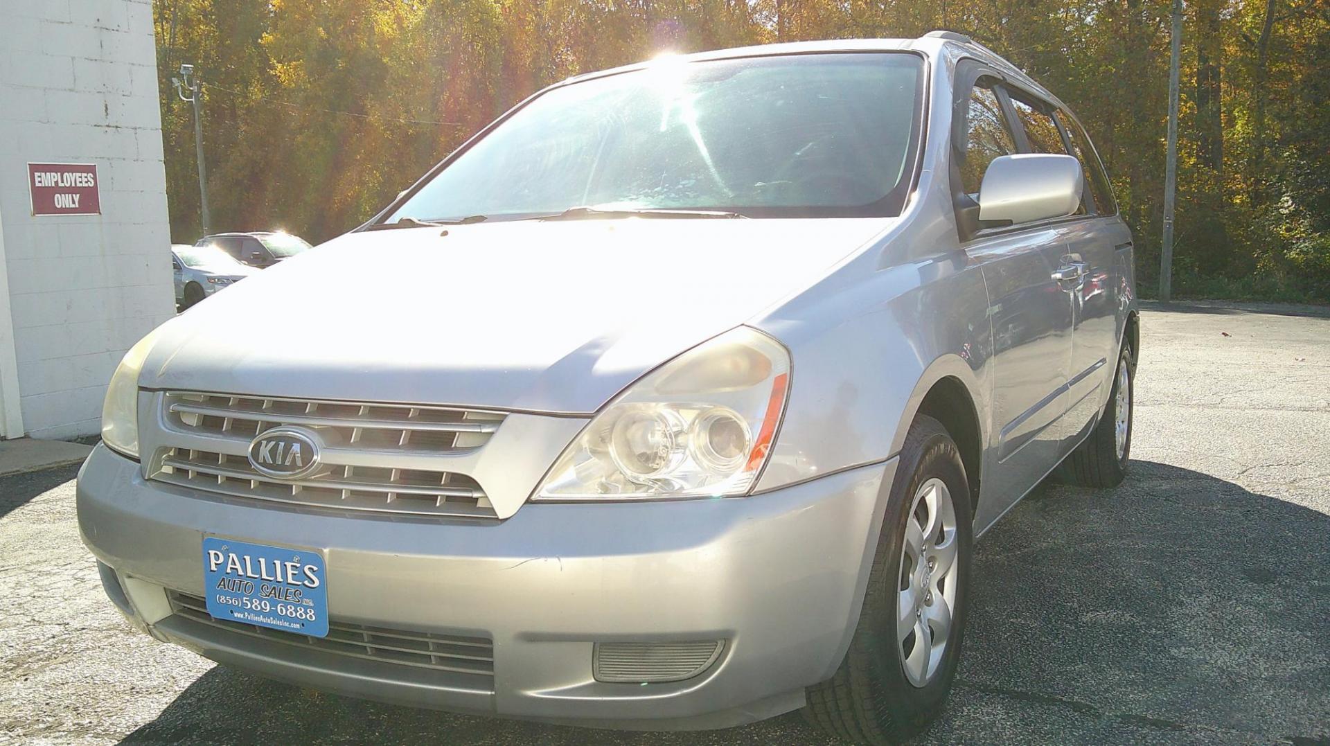 2010 Kia Sedona Base