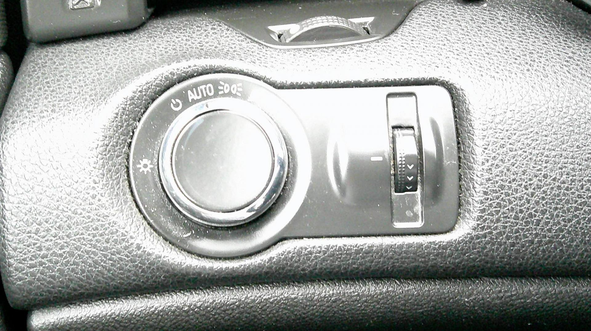 2016 BLACK Chevrolet Malibu Limited 1LT (1G11C5SA1GU) with an 2.5L L4 DOHC 16V engine, 6A transmission, located at 540a Delsea Drive, Sewell, NJ, 08080, (987) 867-5309, 39.752560, -75.111206 - Photo#21