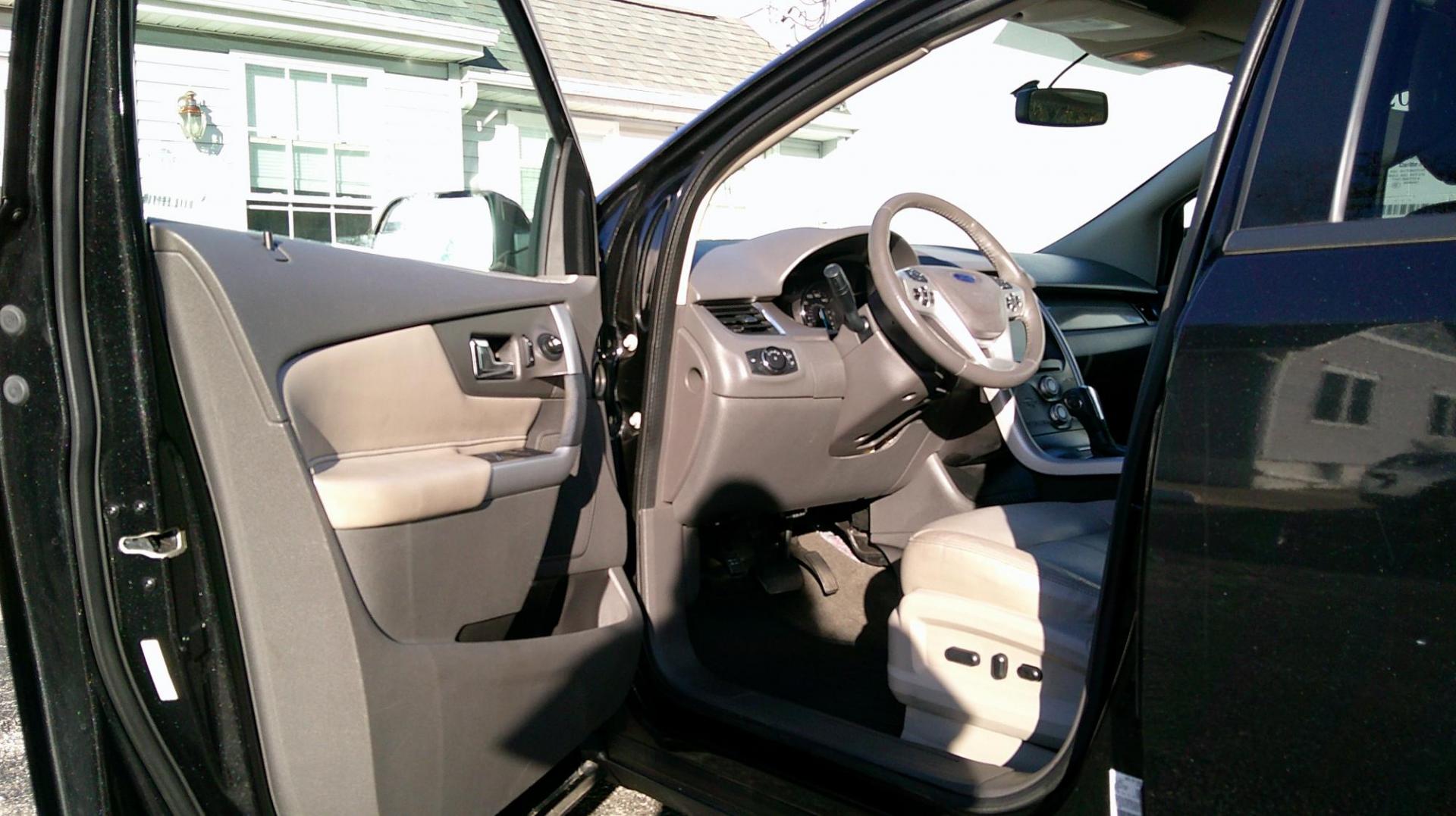 2014 BLACK Ford Edge SEL AWD (2FMDK4JC5EB) with an 3.5L V6 DOHC 24V engine, 6-Speed Automatic transmission, located at 540a Delsea Drive, Sewell, NJ, 08080, (987) 867-5309, 39.752560, -75.111206 - Photo#10