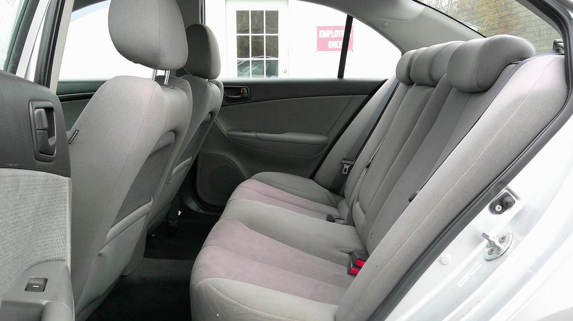 2009 SILVER Hyundai Sonata GLS (5NPET46C39H) with an 2.4L L4 DOHC 16V engine, located at 540a Delsea Drive, Sewell, NJ, 08080, (987) 867-5309, 39.752560, -75.111206 - Photo#14