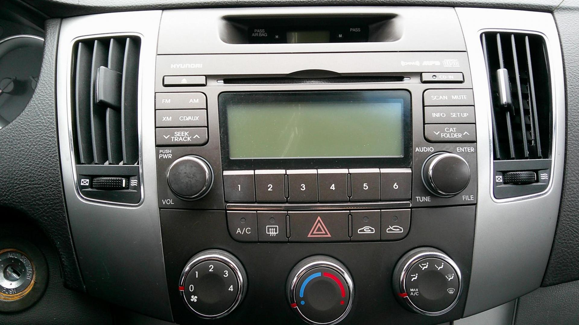 2009 SILVER Hyundai Sonata GLS (5NPET46C39H) with an 2.4L L4 DOHC 16V engine, located at 540a Delsea Drive, Sewell, NJ, 08080, (987) 867-5309, 39.752560, -75.111206 - Photo#18