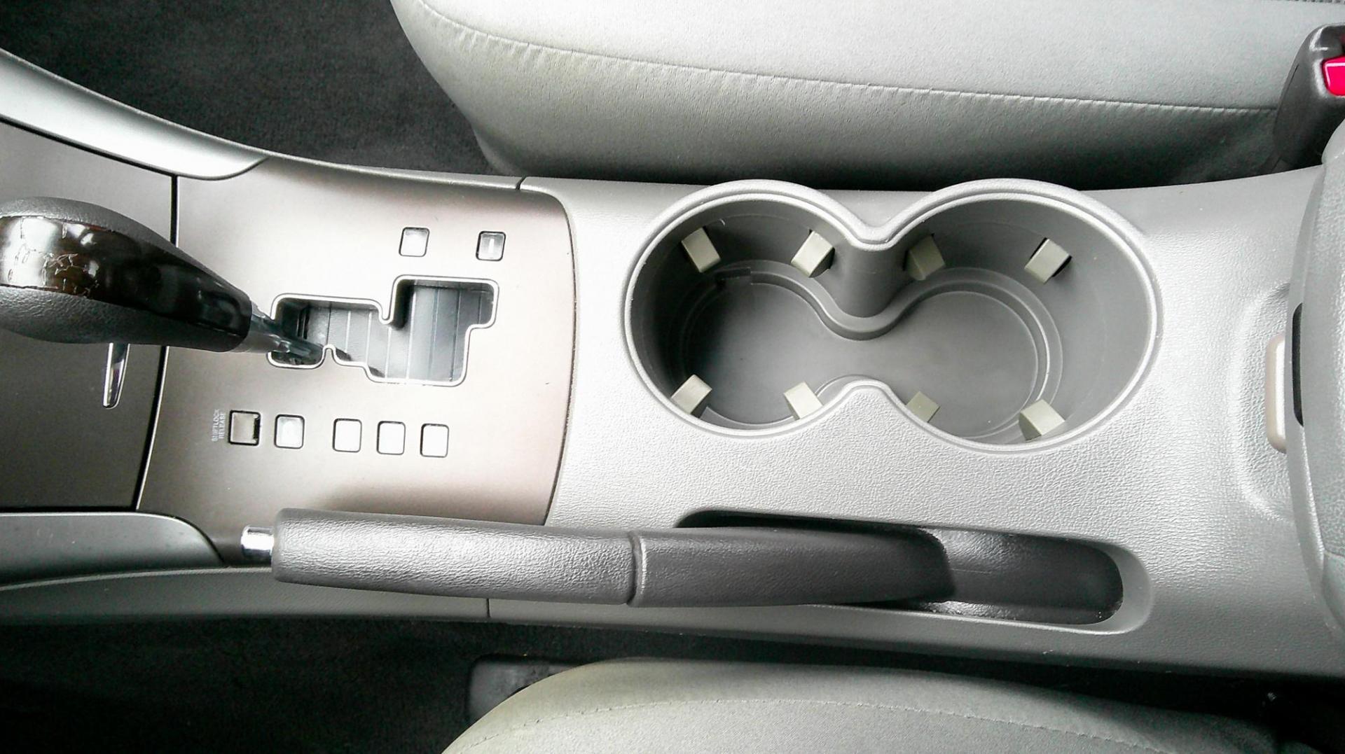 2009 SILVER Hyundai Sonata GLS (5NPET46C39H) with an 2.4L L4 DOHC 16V engine, located at 540a Delsea Drive, Sewell, NJ, 08080, (987) 867-5309, 39.752560, -75.111206 - Photo#20