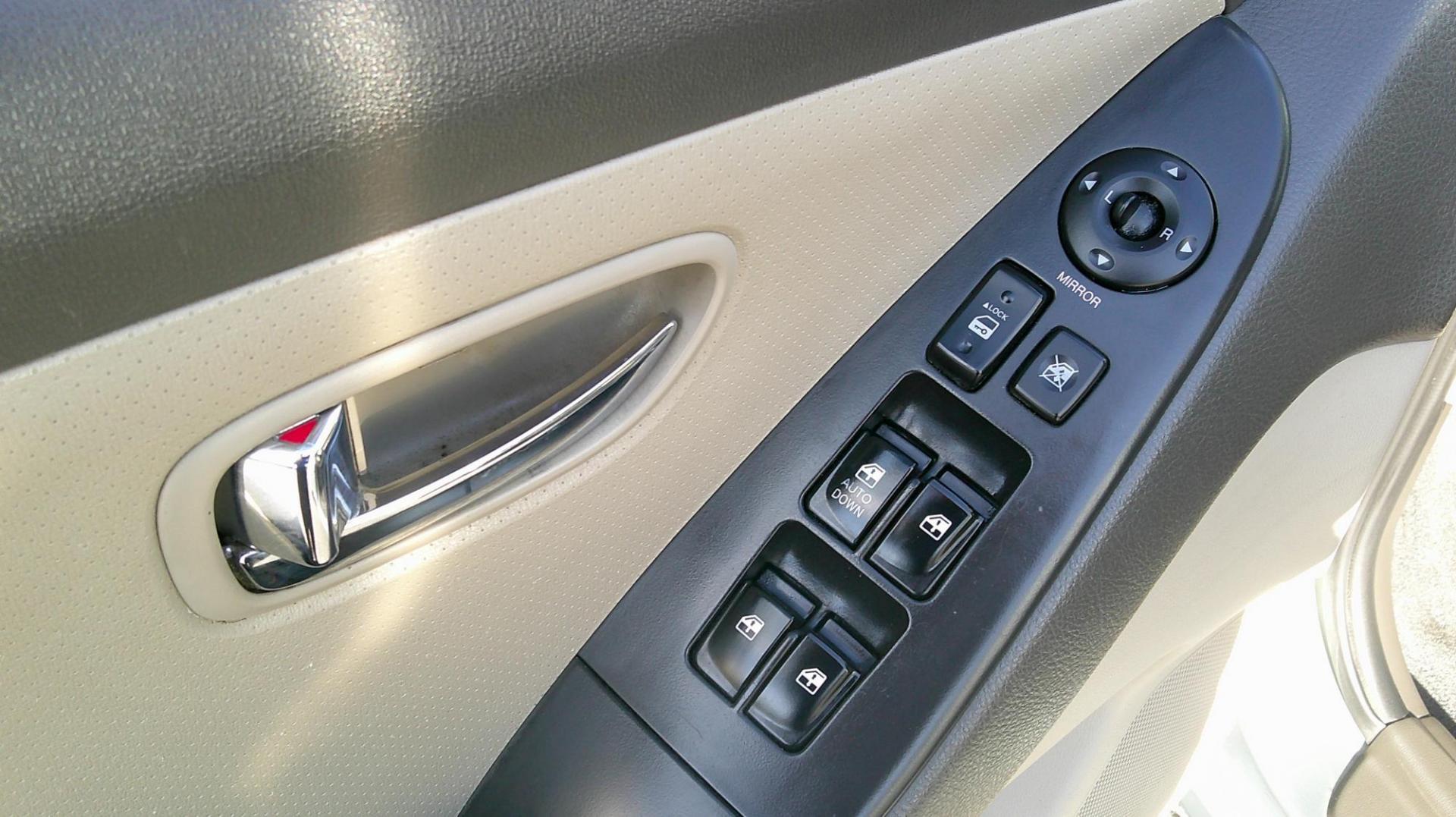 2010 GREEN Hyundai Elantra GLS (KMHDU4AD6AU) with an 2.0L L4 DOHC 16V engine, located at 540a Delsea Drive, Sewell, NJ, 08080, (987) 867-5309, 39.752560, -75.111206 - Photo#9