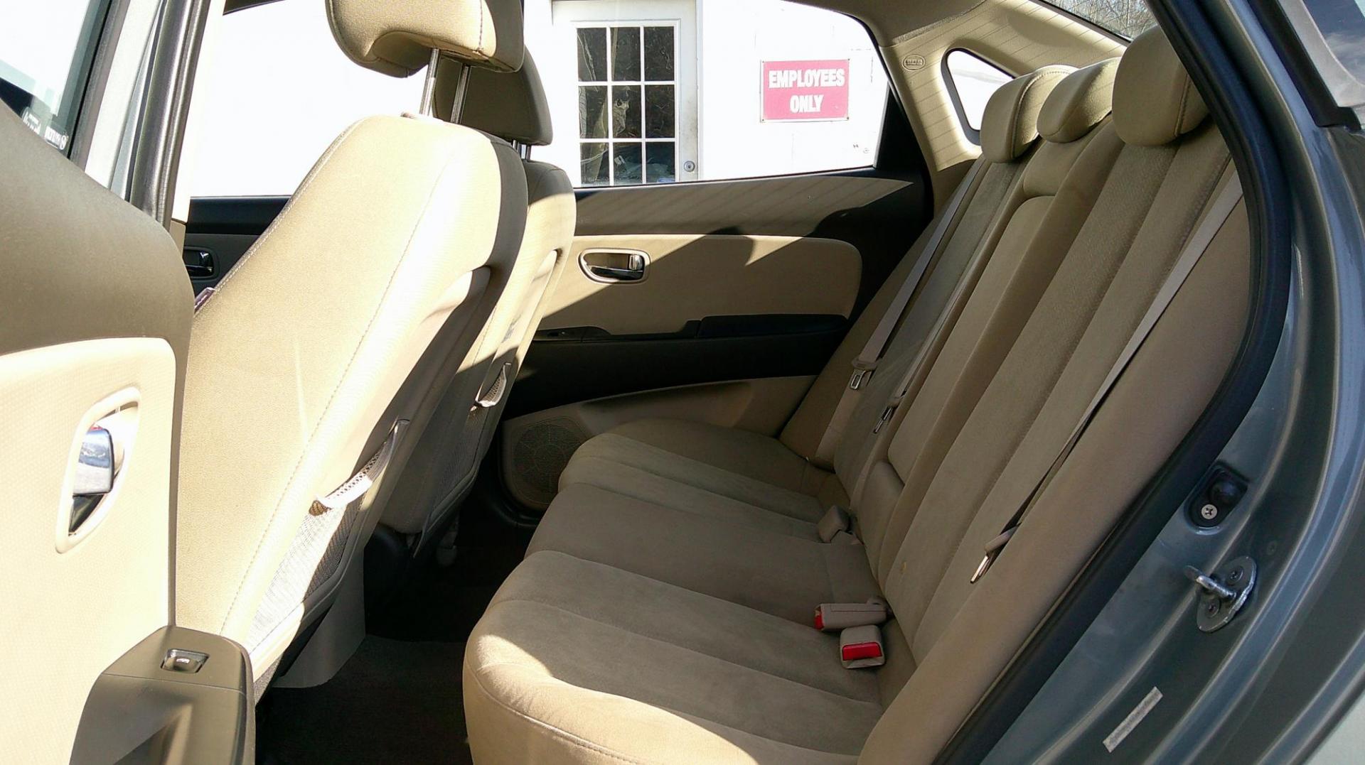 2010 GREEN Hyundai Elantra GLS (KMHDU4AD6AU) with an 2.0L L4 DOHC 16V engine, located at 540a Delsea Drive, Sewell, NJ, 08080, (987) 867-5309, 39.752560, -75.111206 - Photo#13