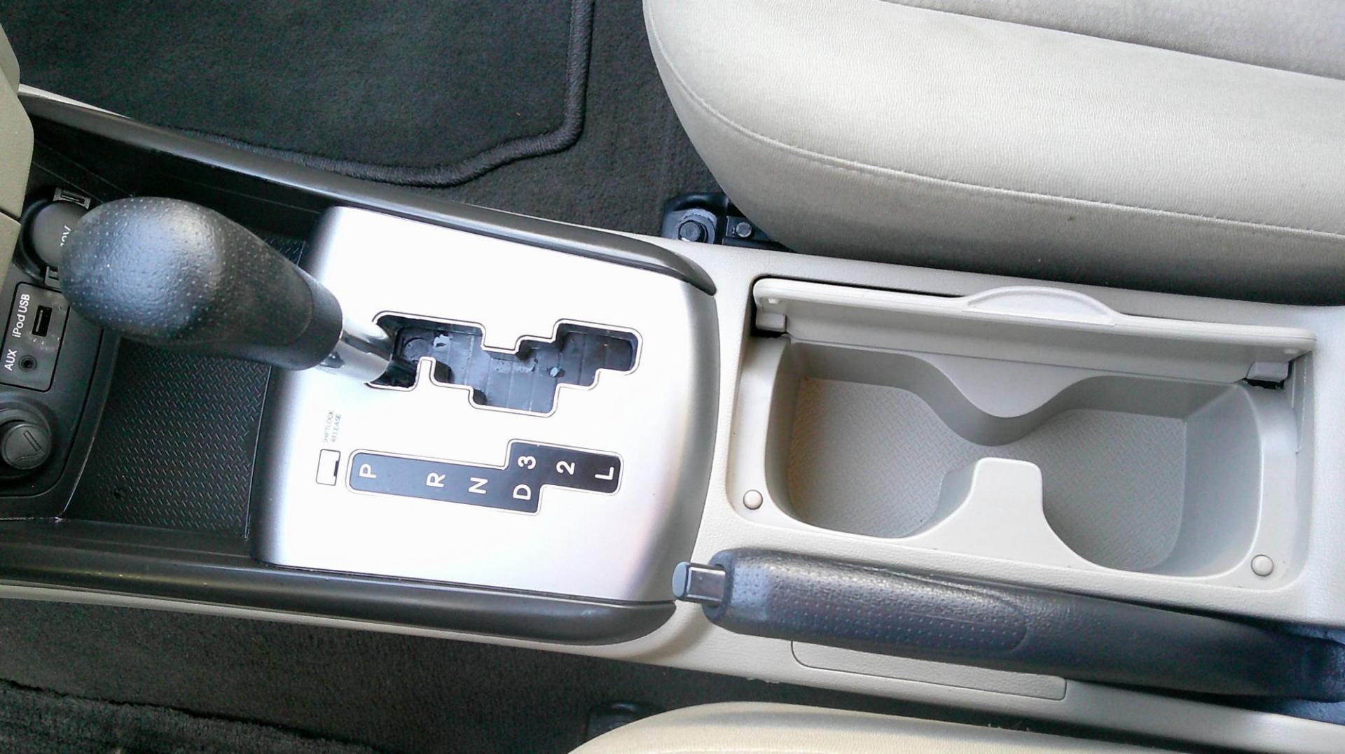 2010 GREEN Hyundai Elantra GLS (KMHDU4AD6AU) with an 2.0L L4 DOHC 16V engine, located at 540a Delsea Drive, Sewell, NJ, 08080, (987) 867-5309, 39.752560, -75.111206 - Photo#18