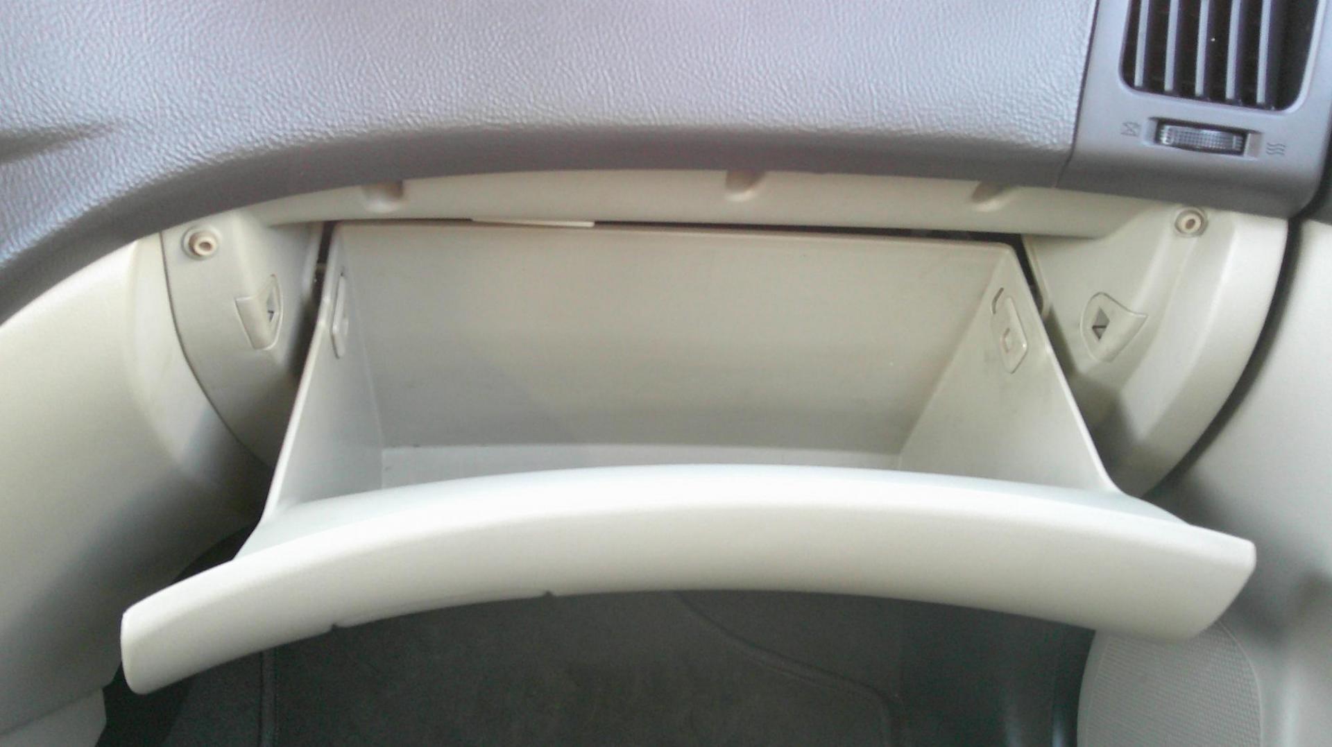 2010 GREEN Hyundai Elantra GLS (KMHDU4AD6AU) with an 2.0L L4 DOHC 16V engine, located at 540a Delsea Drive, Sewell, NJ, 08080, (987) 867-5309, 39.752560, -75.111206 - Photo#20