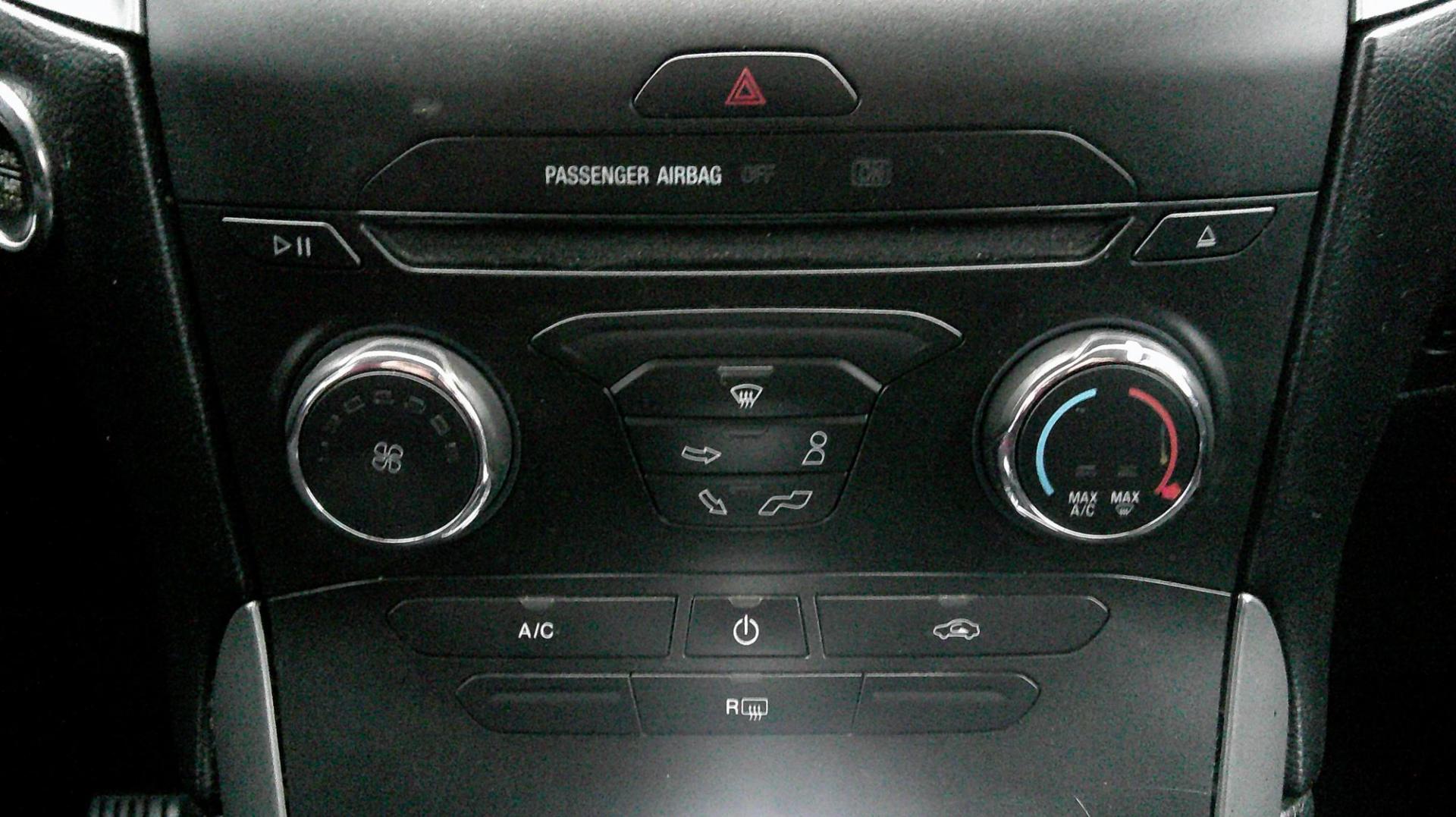 2015 BLUE Ford Edge SE AWD (2FMTK4G85FB) with an 3.5L V6 DOHC 24V engine, 6-Speed Automatic transmission, located at 540a Delsea Drive, Sewell, NJ, 08080, (987) 867-5309, 39.752560, -75.111206 - Photo#21